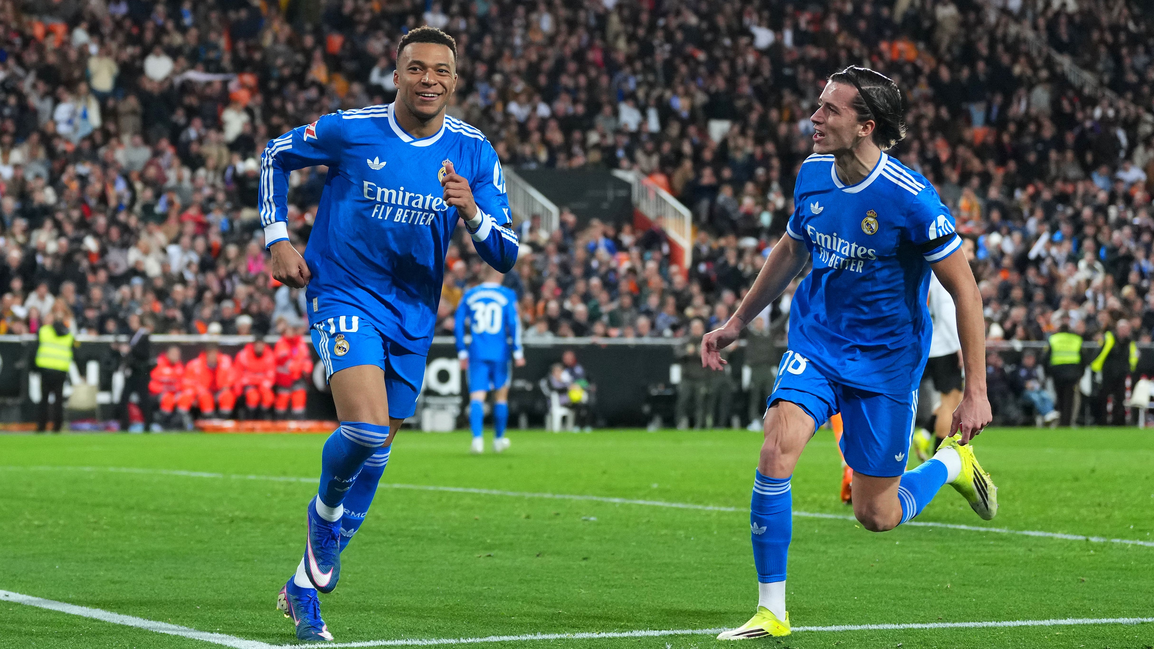 Valencia CF v Real Madrid CF - LaLiga EA Sports