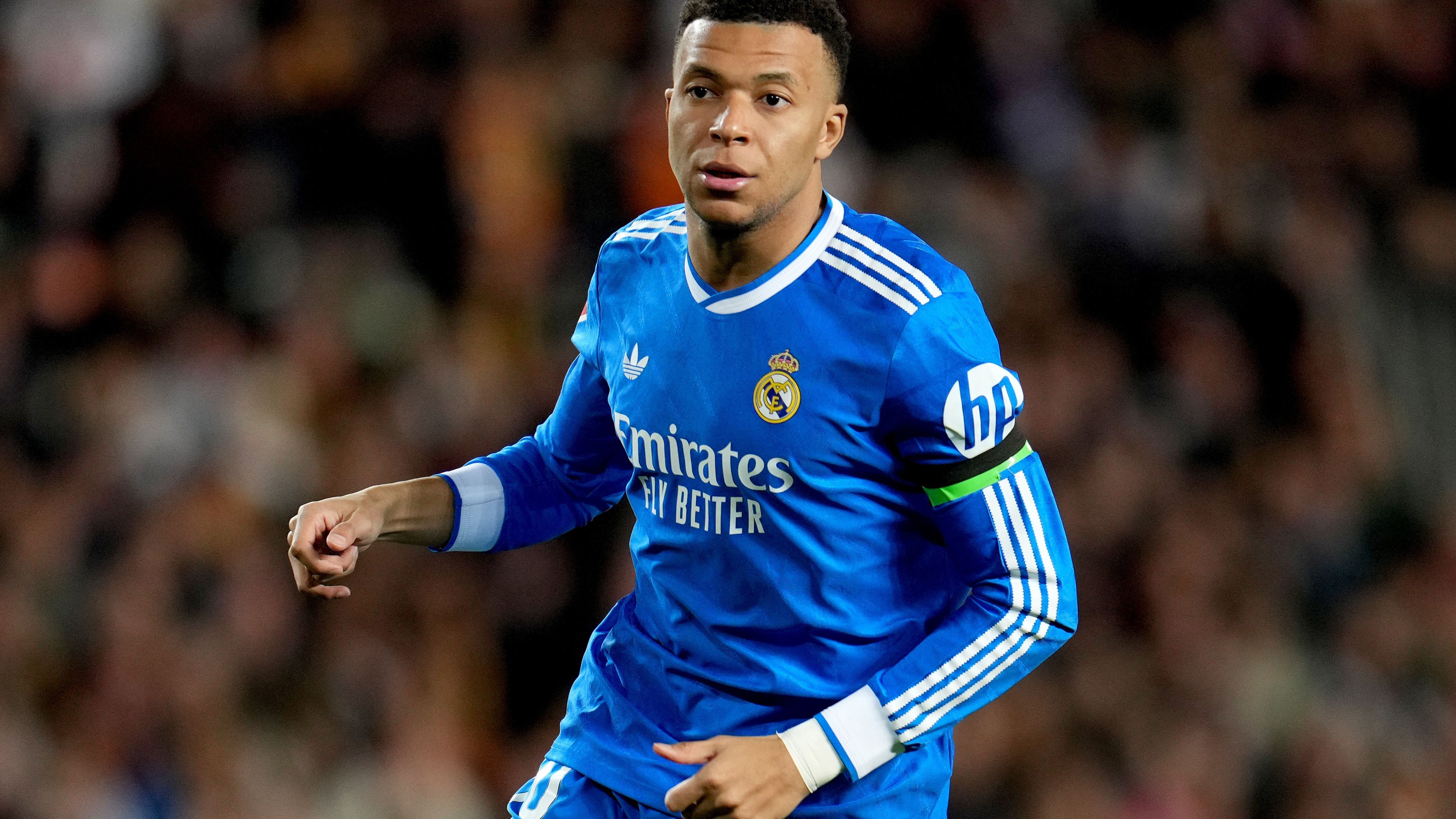 Valencia CF v Real Madrid CF - LaLiga EA Sports