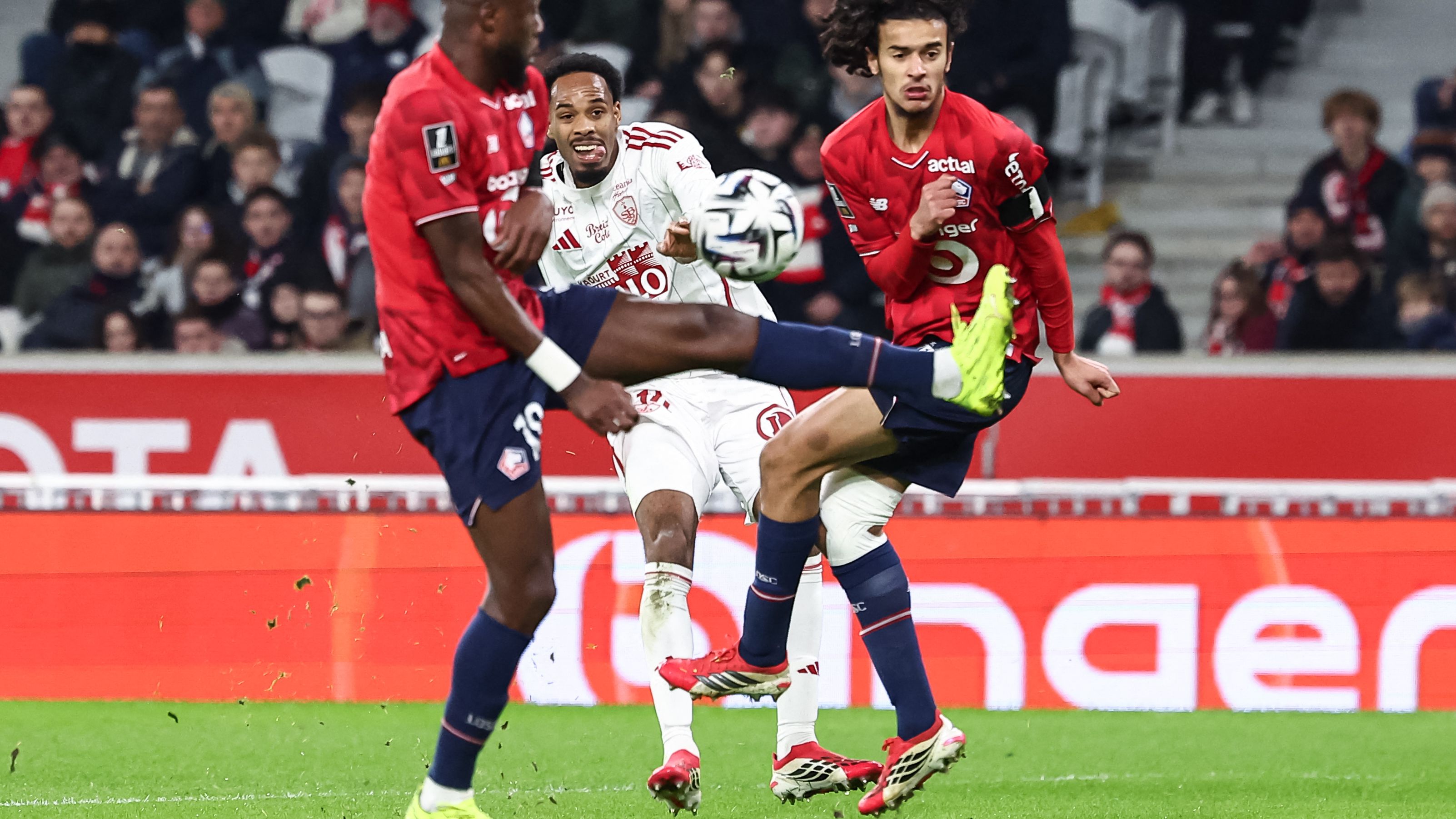 FBL-FRA-LIGUE1-LILLE-BREST