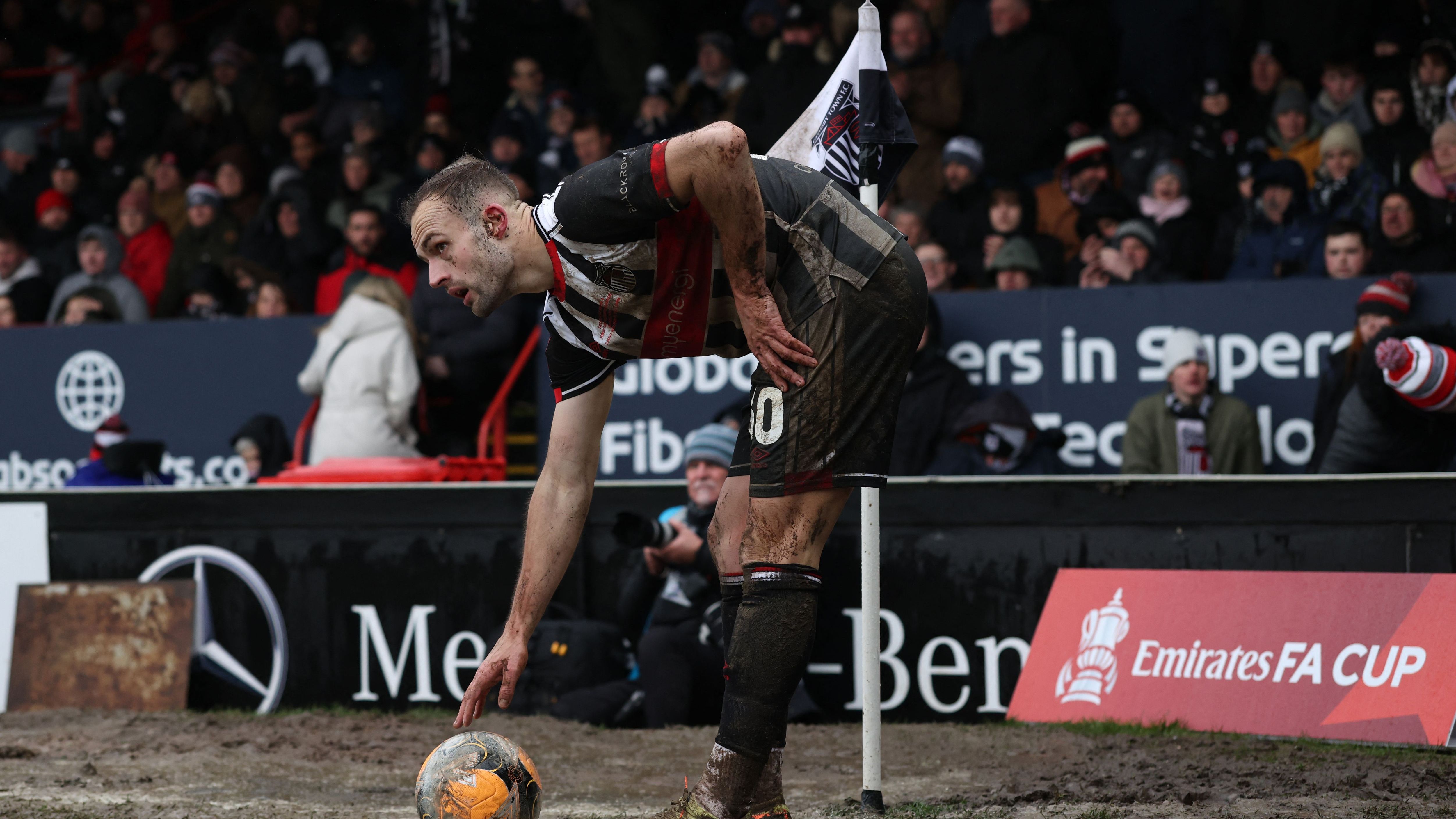 FBL-ENG-FACUP-GRIMSBY-WOLVES