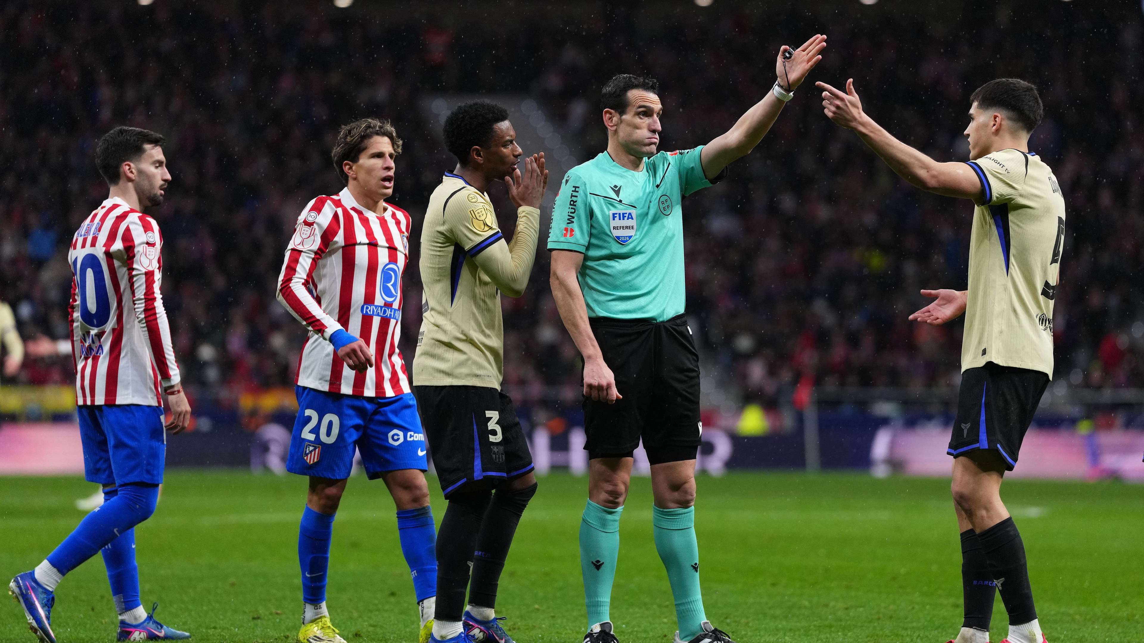 Atletico de Madrid v FC Barcelona - Copa Del Rey