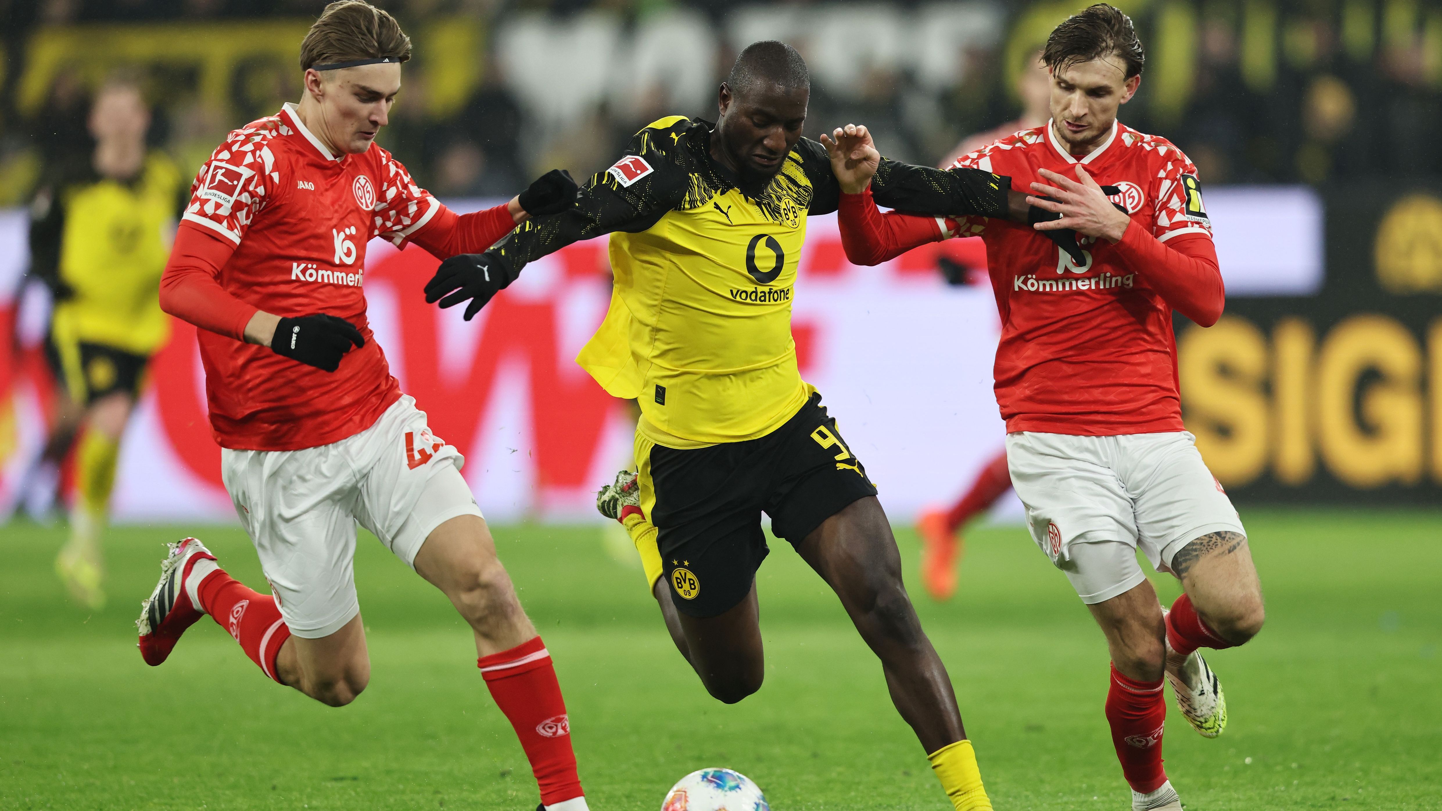Borussia Dortmund v 1. FSV Mainz 05 - Bundesliga