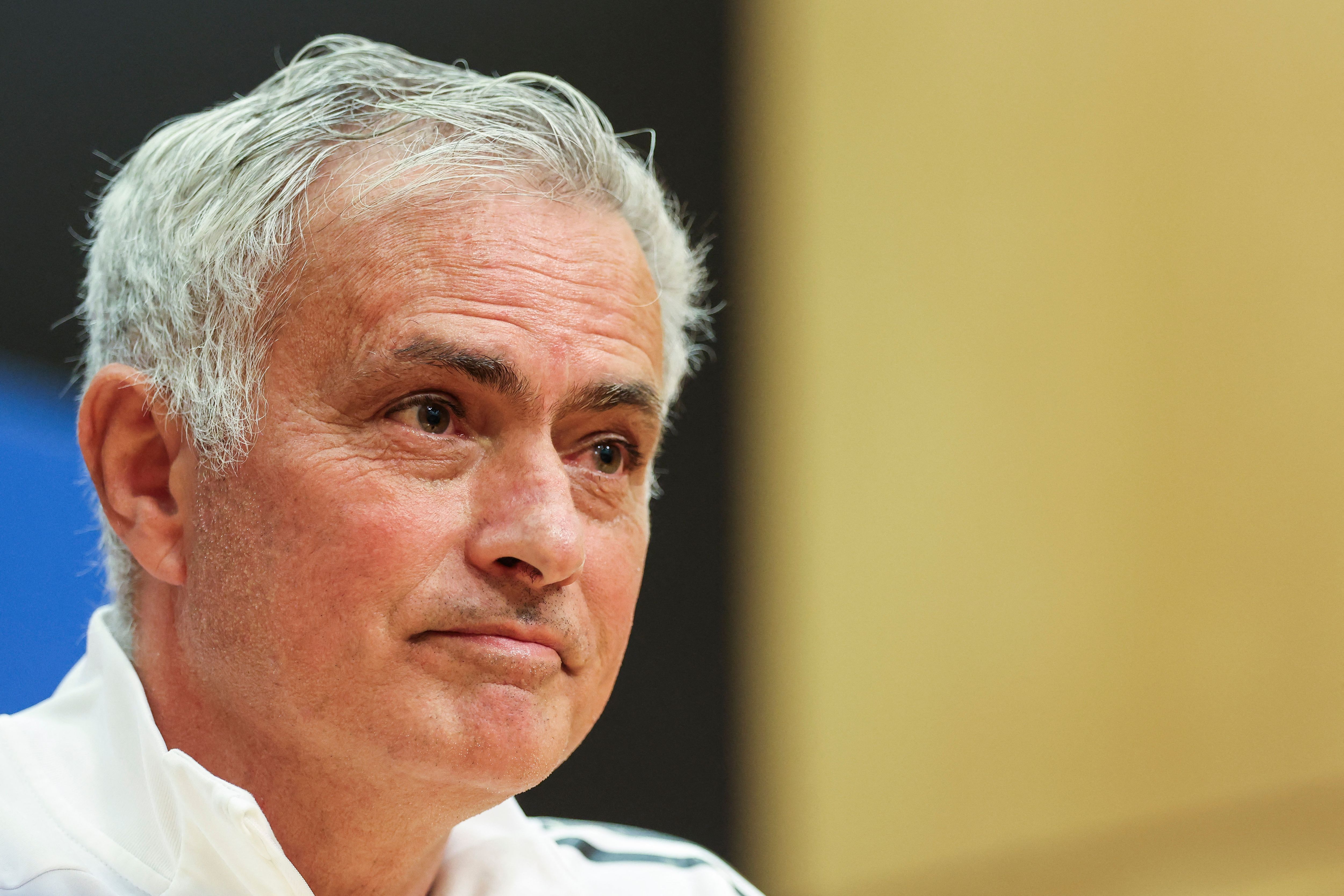 FBL-EUR-C1-BENFICA-PRESSER