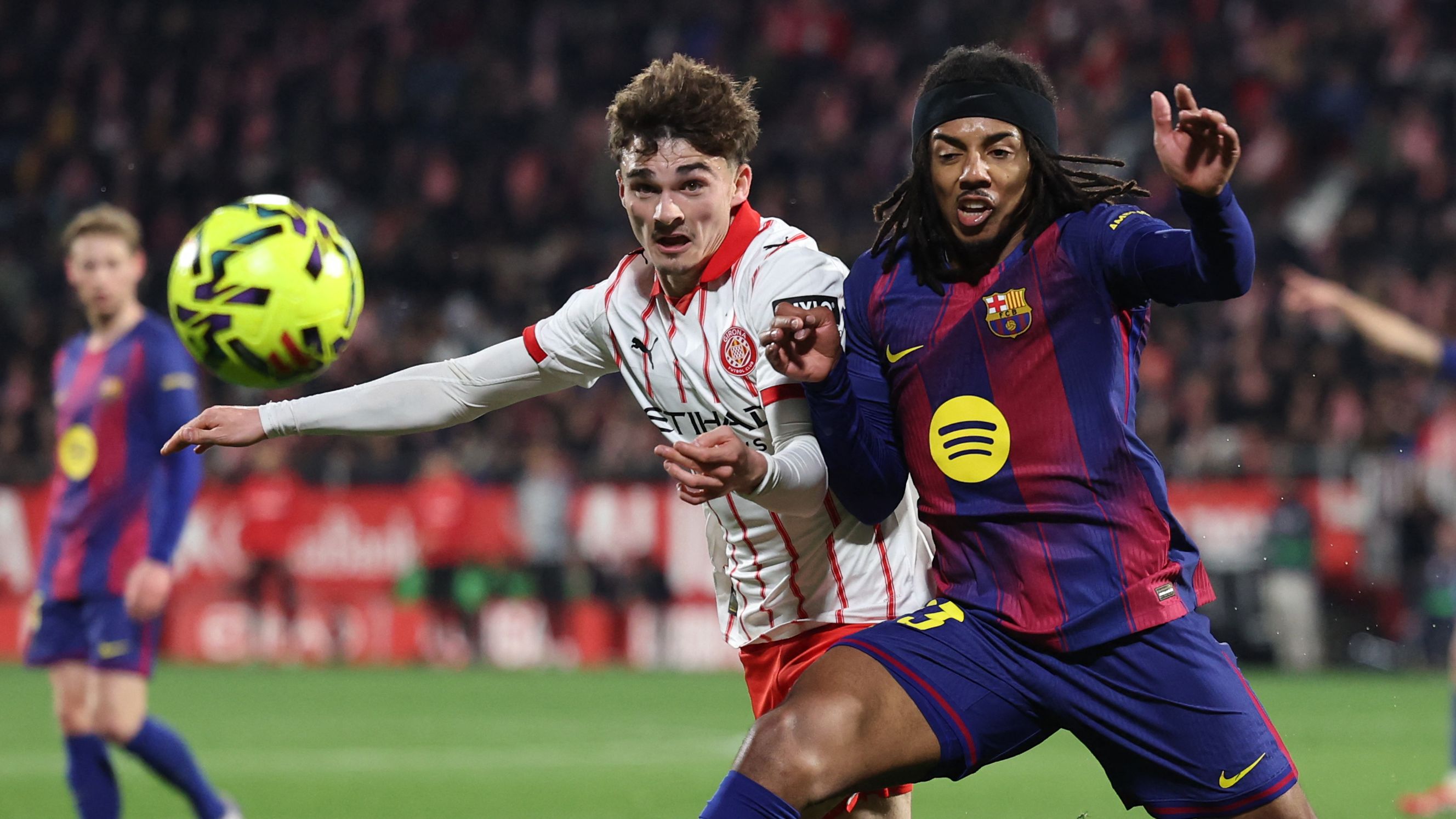 TOPSHOT-FBL-ESP-LIGA-GIRONA-BARCELONA