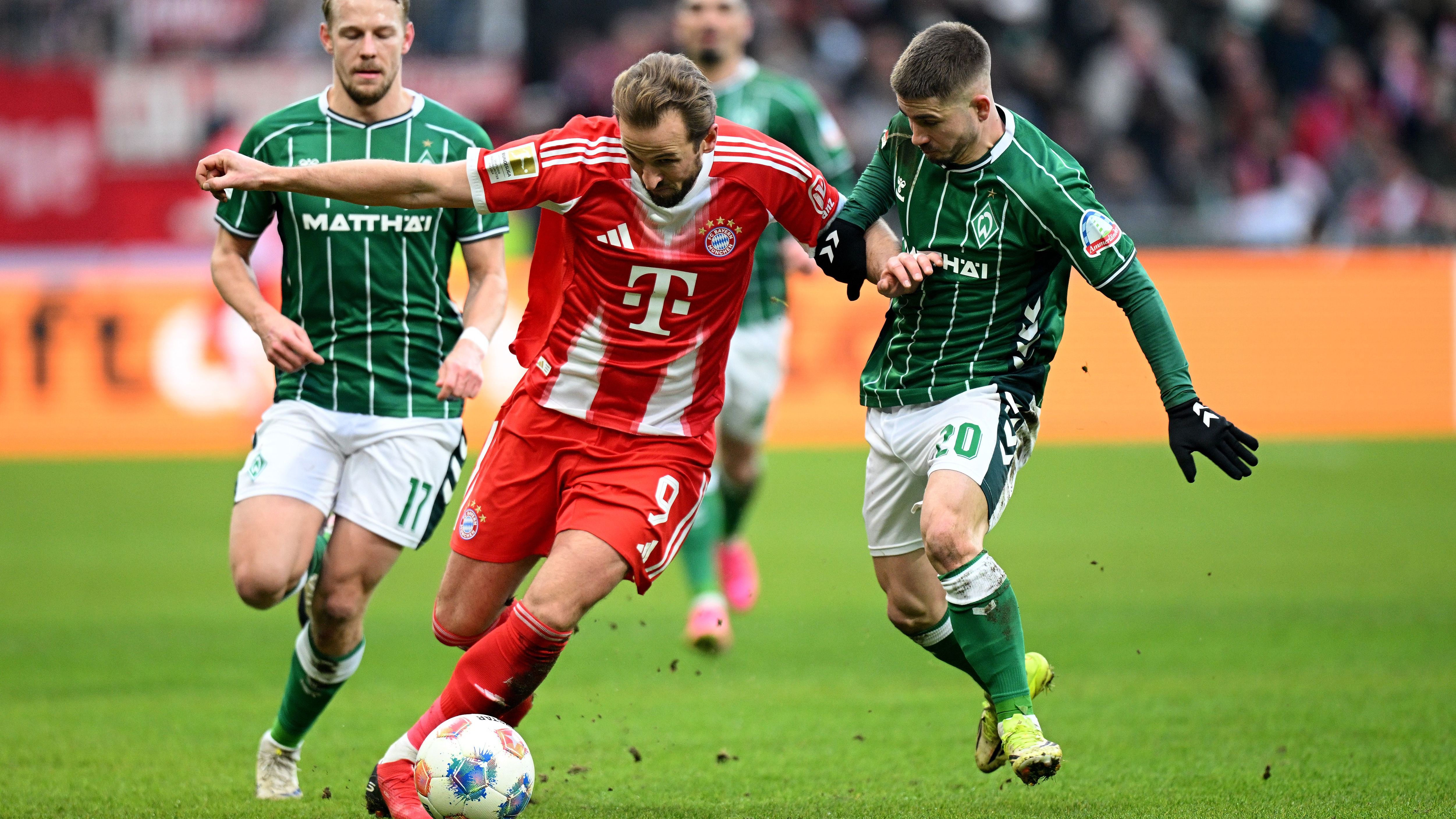 SV Werder Bremen v FC Bayern München - Bundesliga