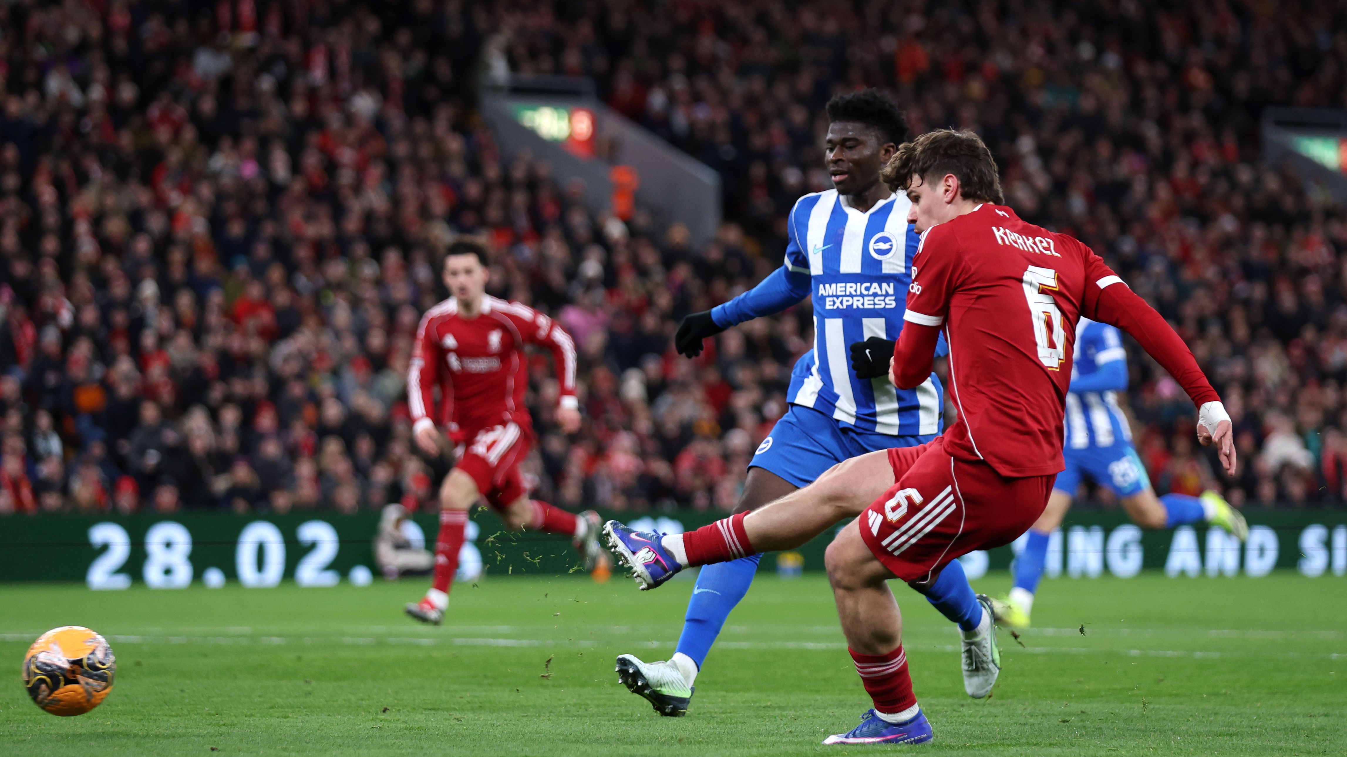 حارس المرمى والدفاع