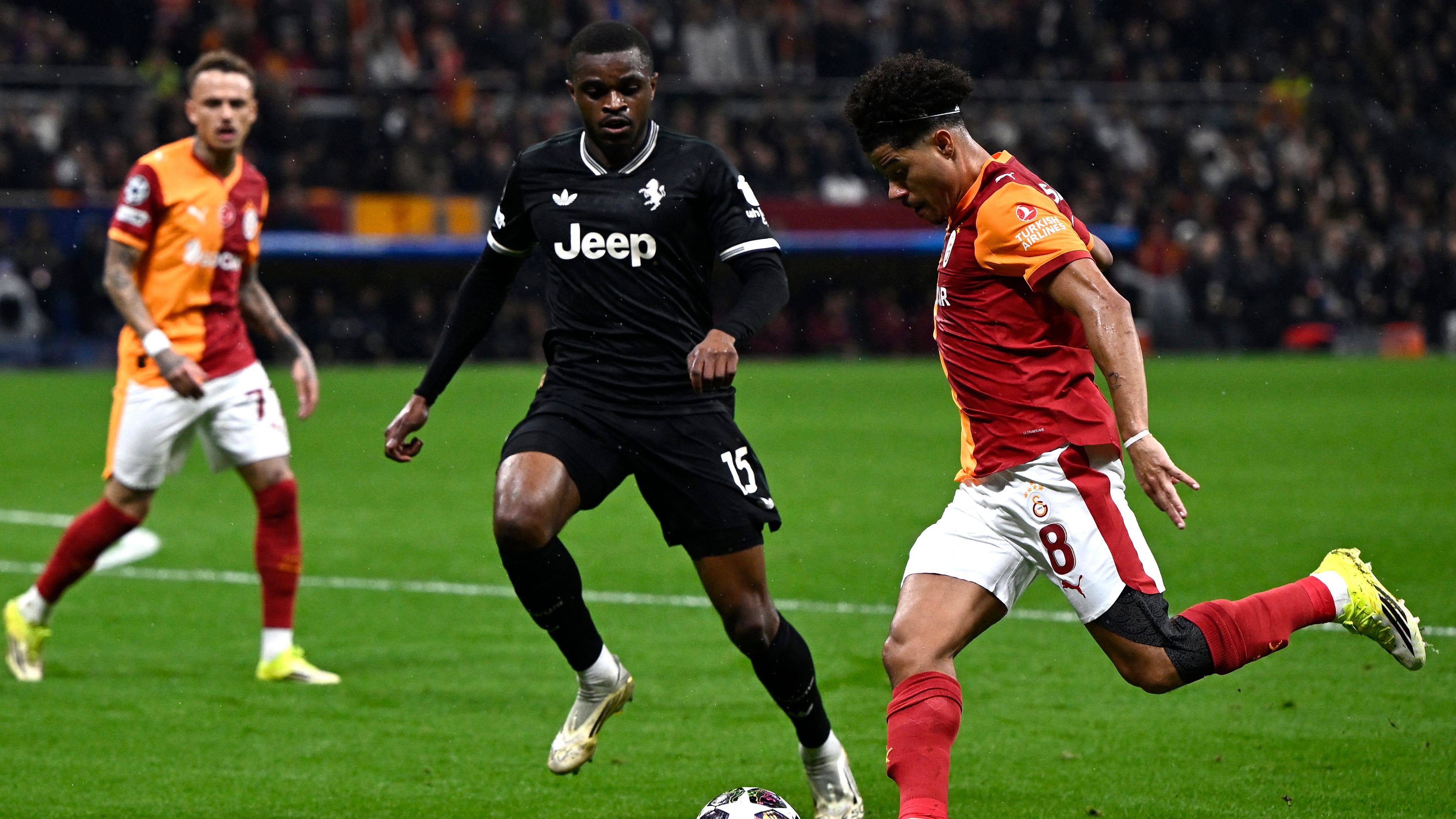 FBL-EUR-C1-GALATASARAY-JUVENTUS
