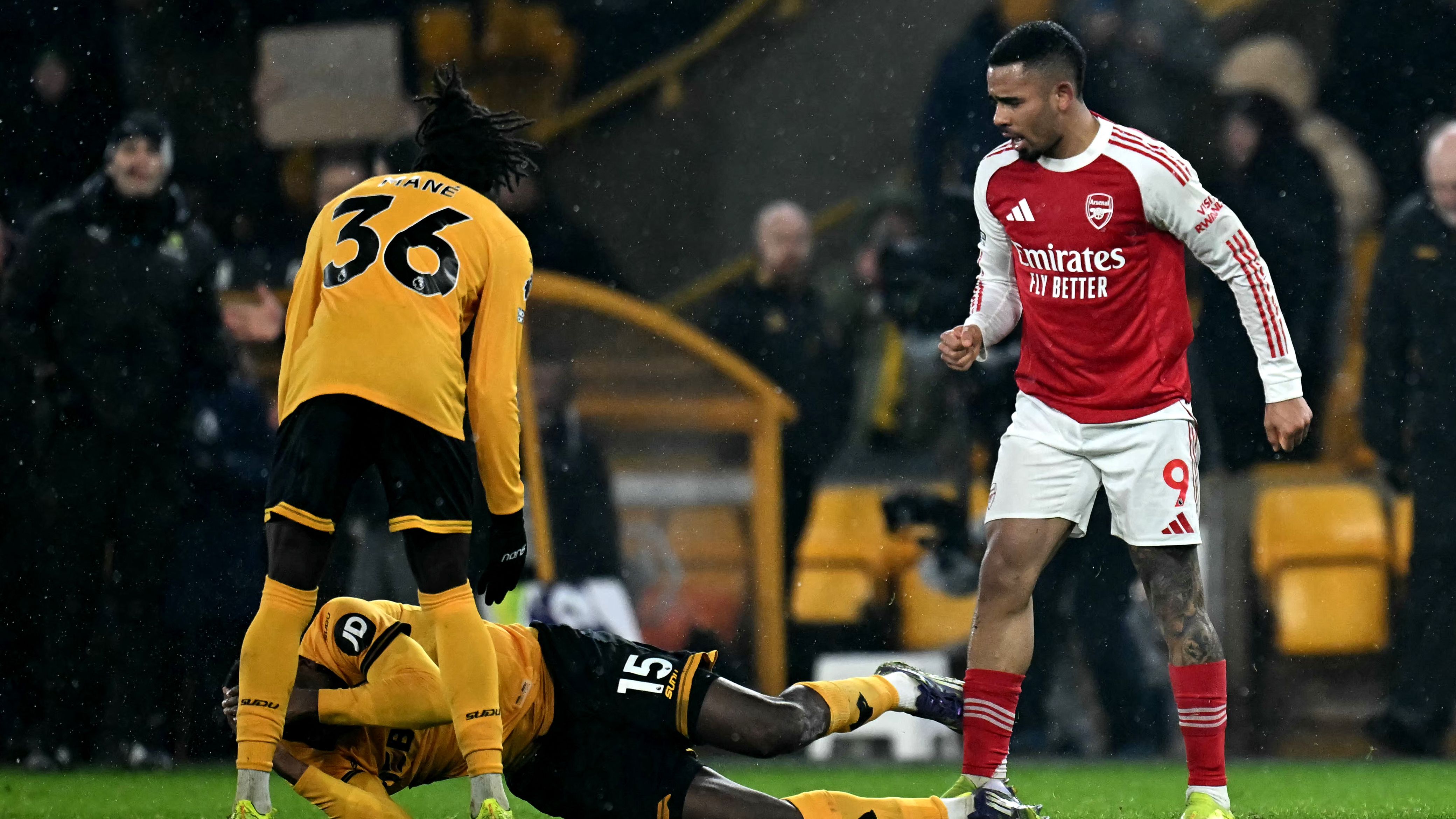 TOPSHOT-FBL-ENG-PR-WOLVES-ARSENAL