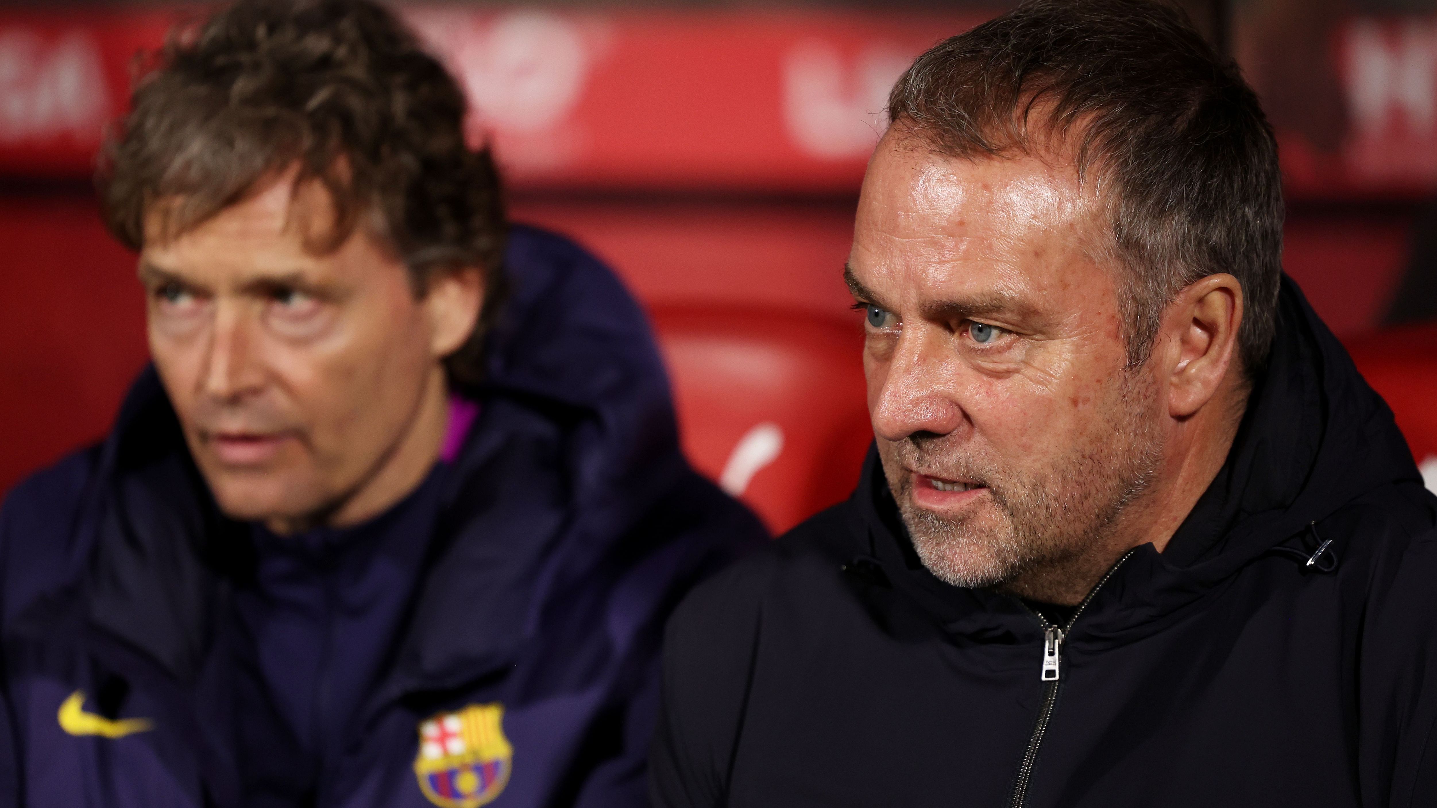 البدلاء والمدير