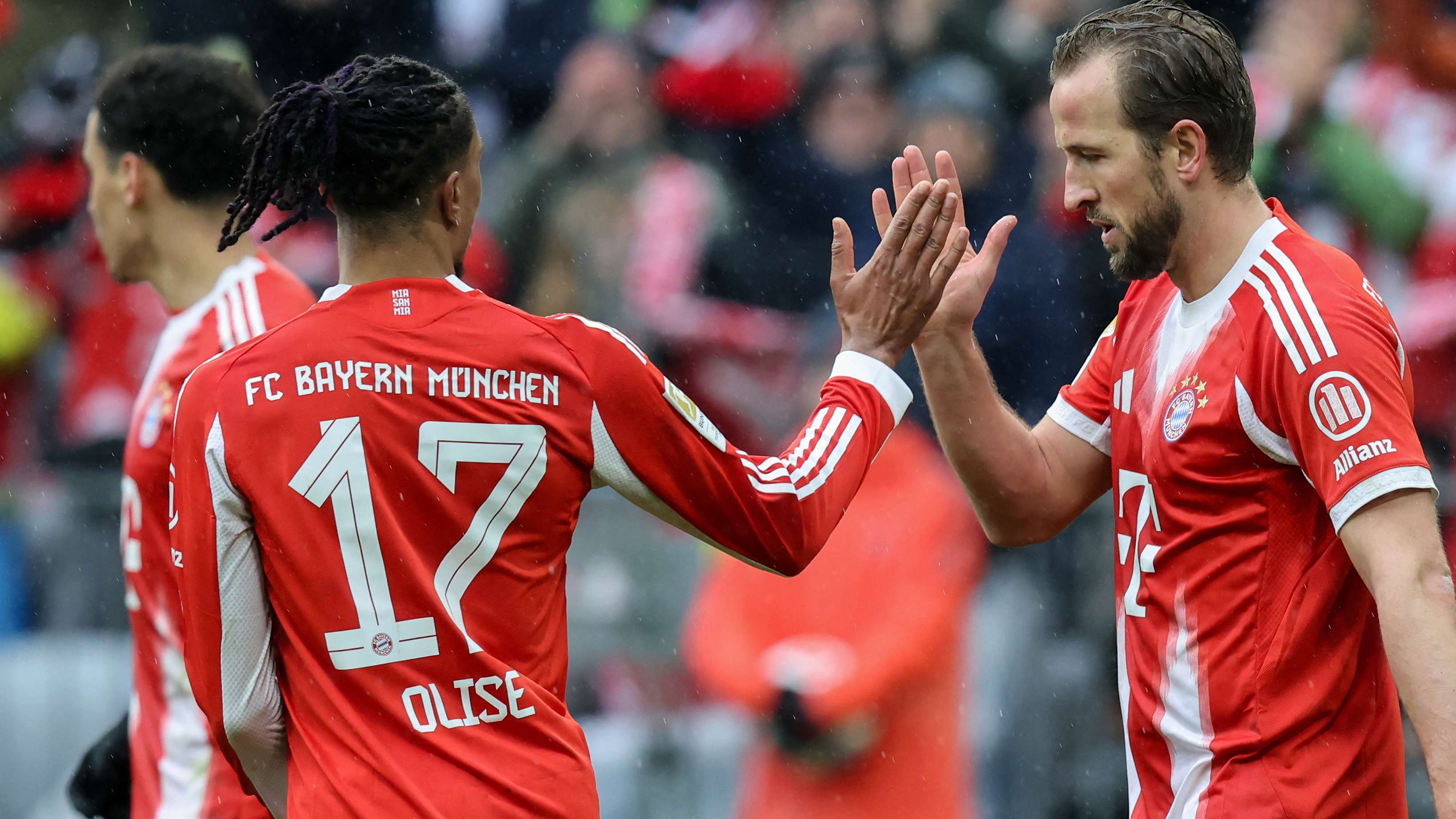 FBL-GER-BUNDESLIGA-BAYERN MUNICH-FRANKFURT