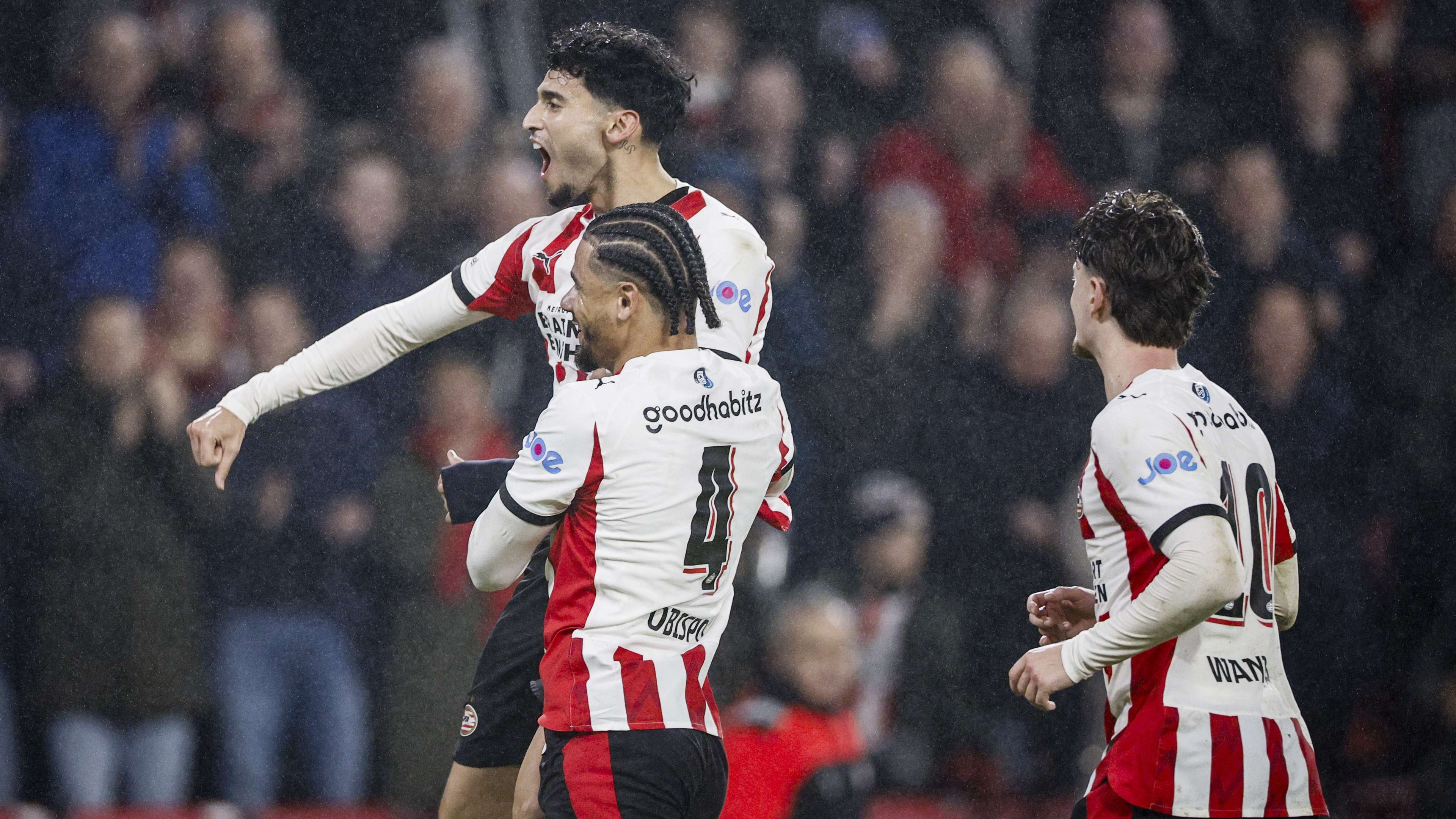 FBL-NED-EREDIVISIE-PSV-HEERENVEEN