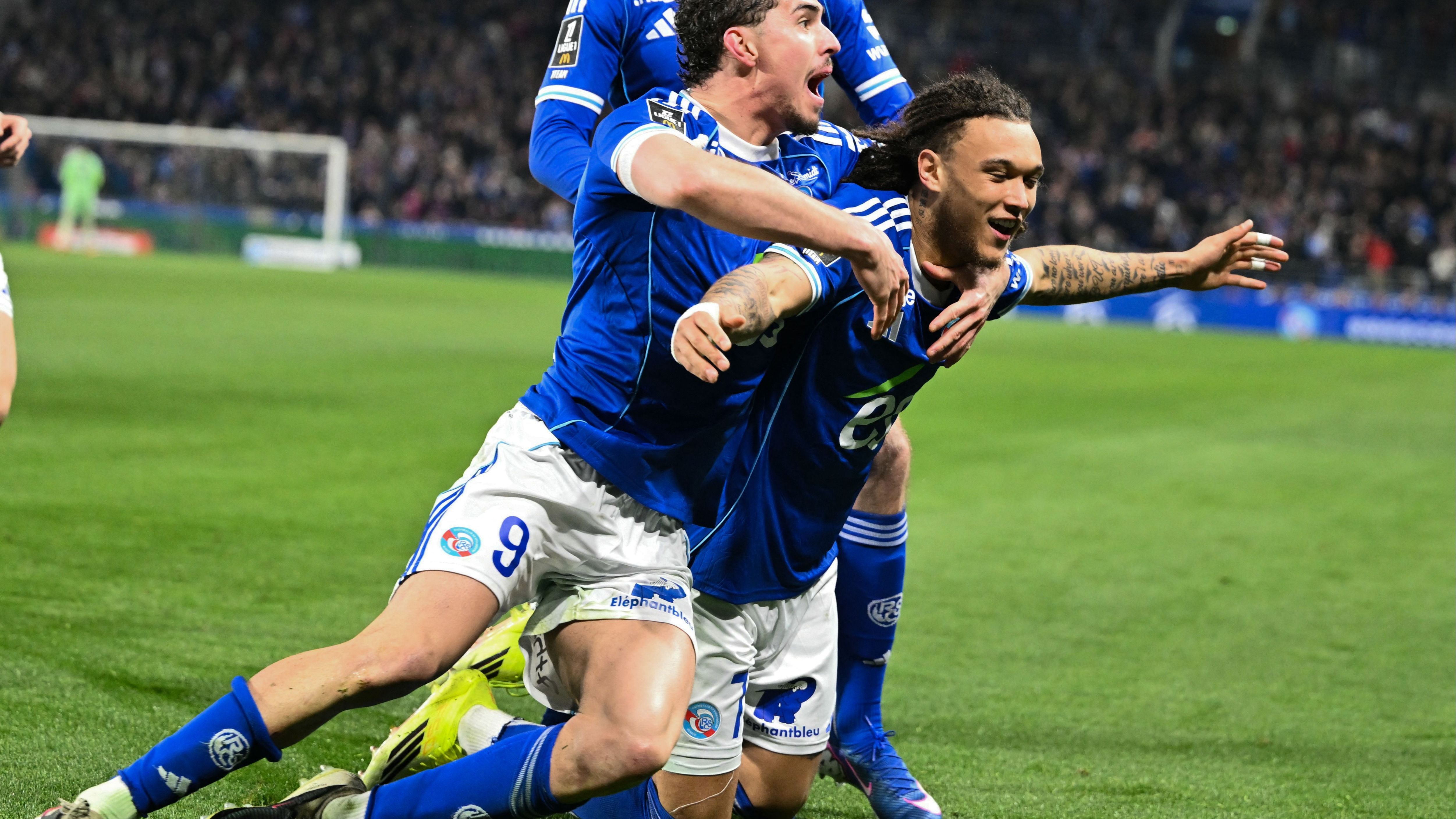 FBL-FRA-LIGUE1-STRASBOURG-LYON