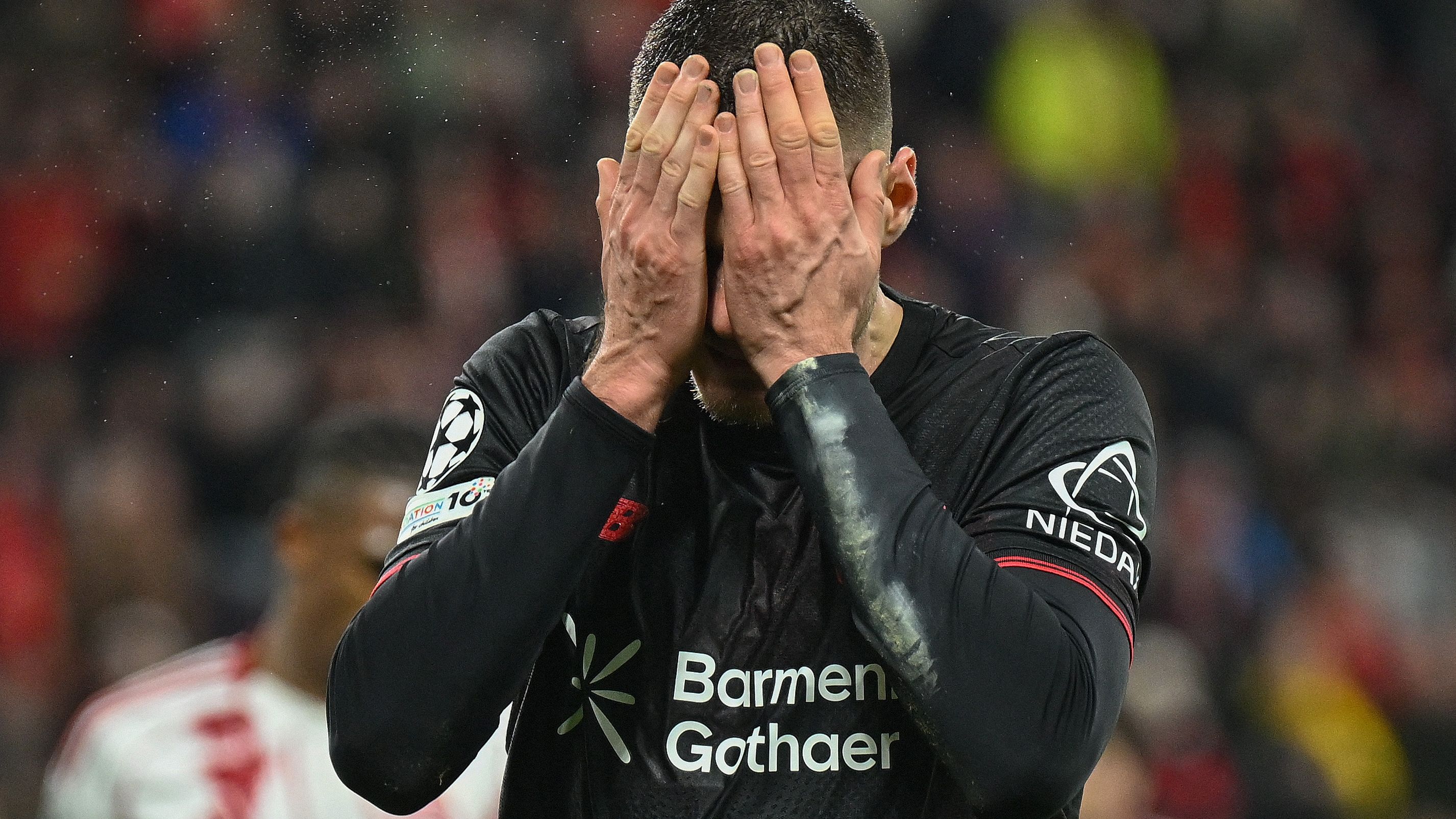 FBL-EUR-C1-LEVERKUSEN-OLYMPIAKOS