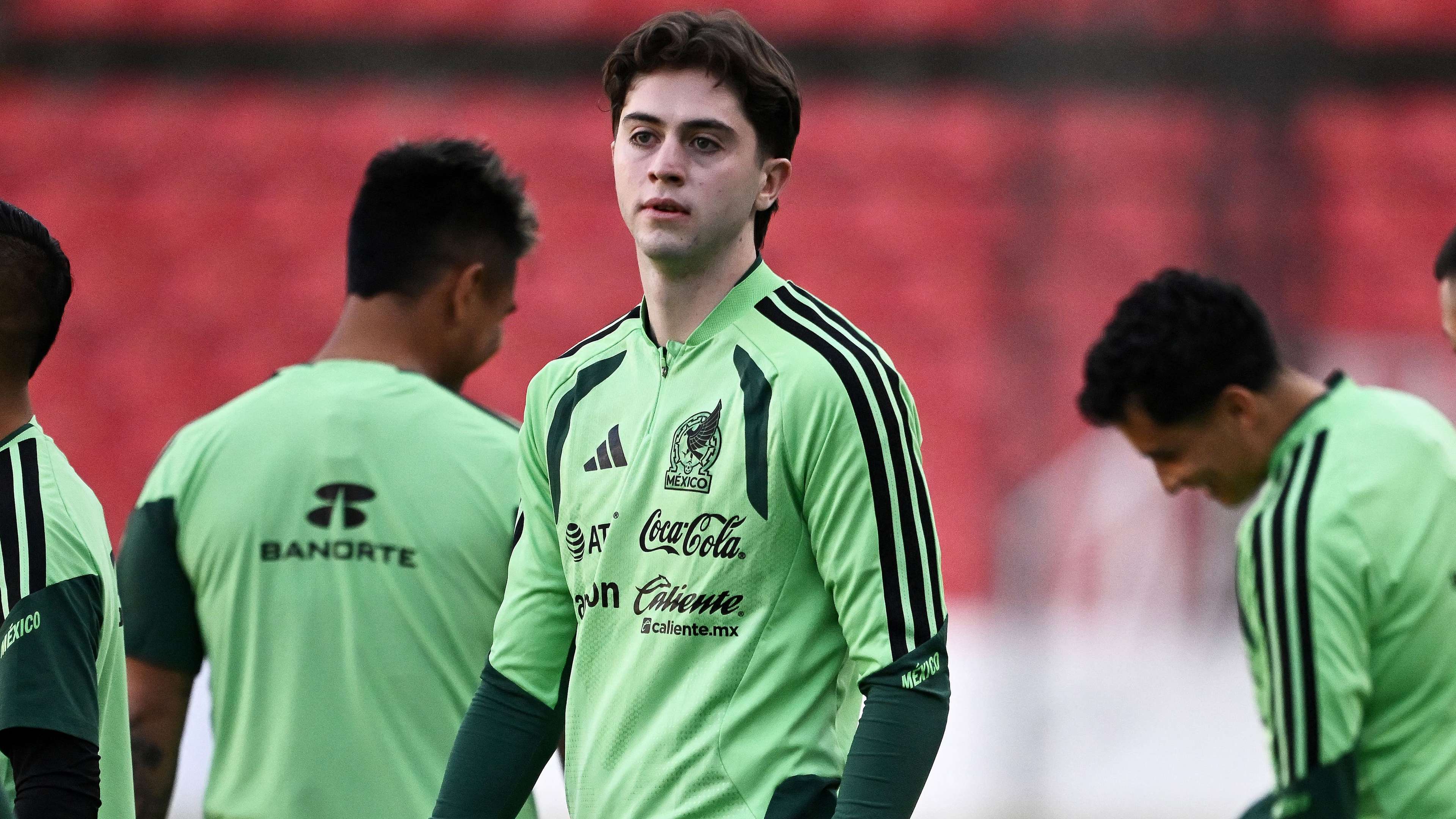 FBL-FRIENDLY-MEX-ISL-TRAINING