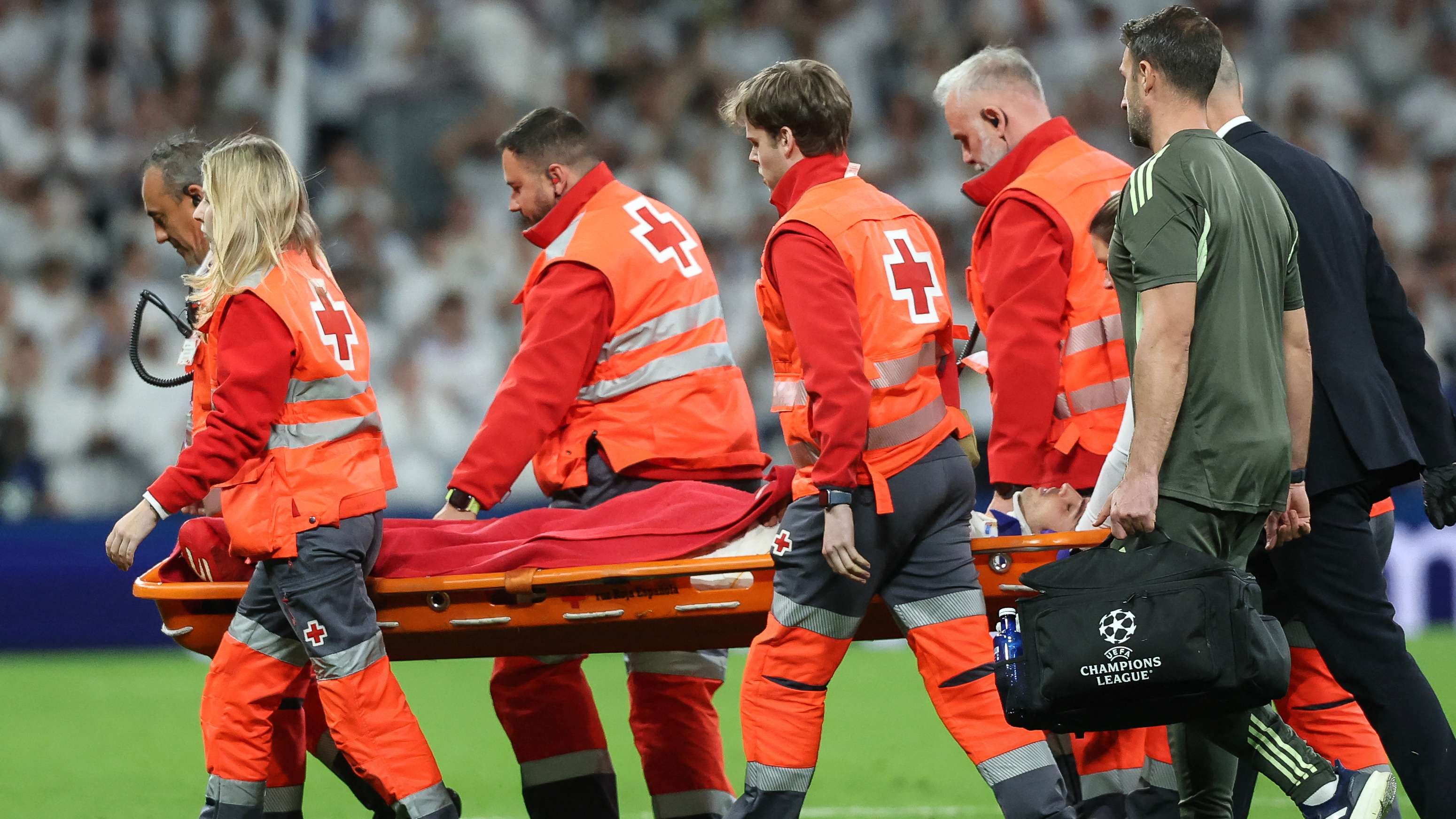 FBL-EUR-C1-REAL MADRID-BENFICA