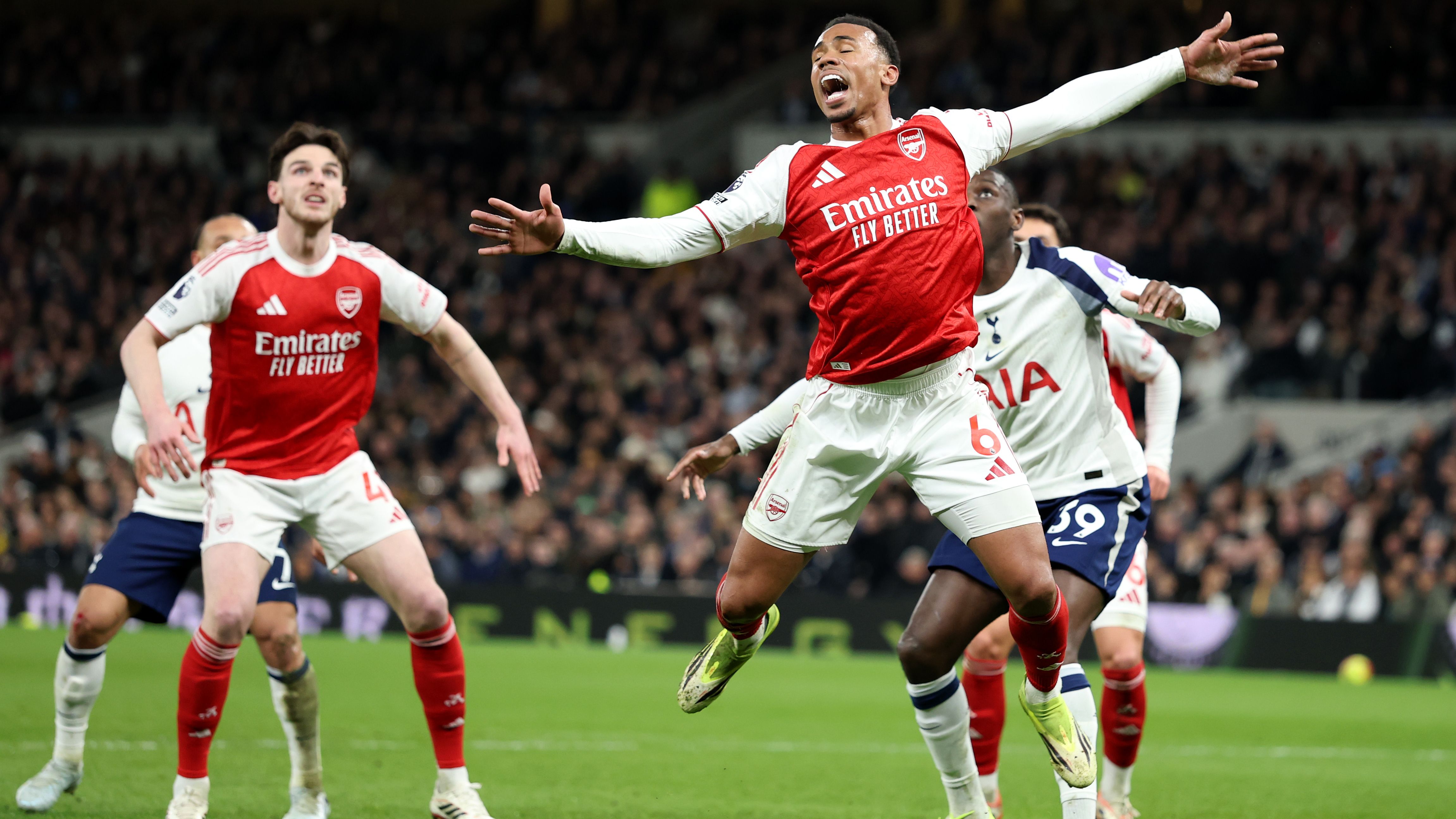 Tottenham Hotspur v Arsenal - Premier League