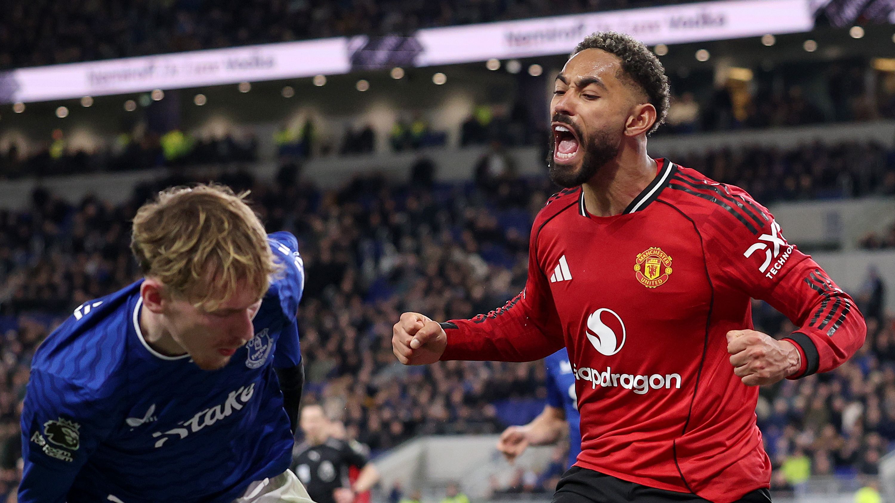 Everton v Manchester United - Premier League