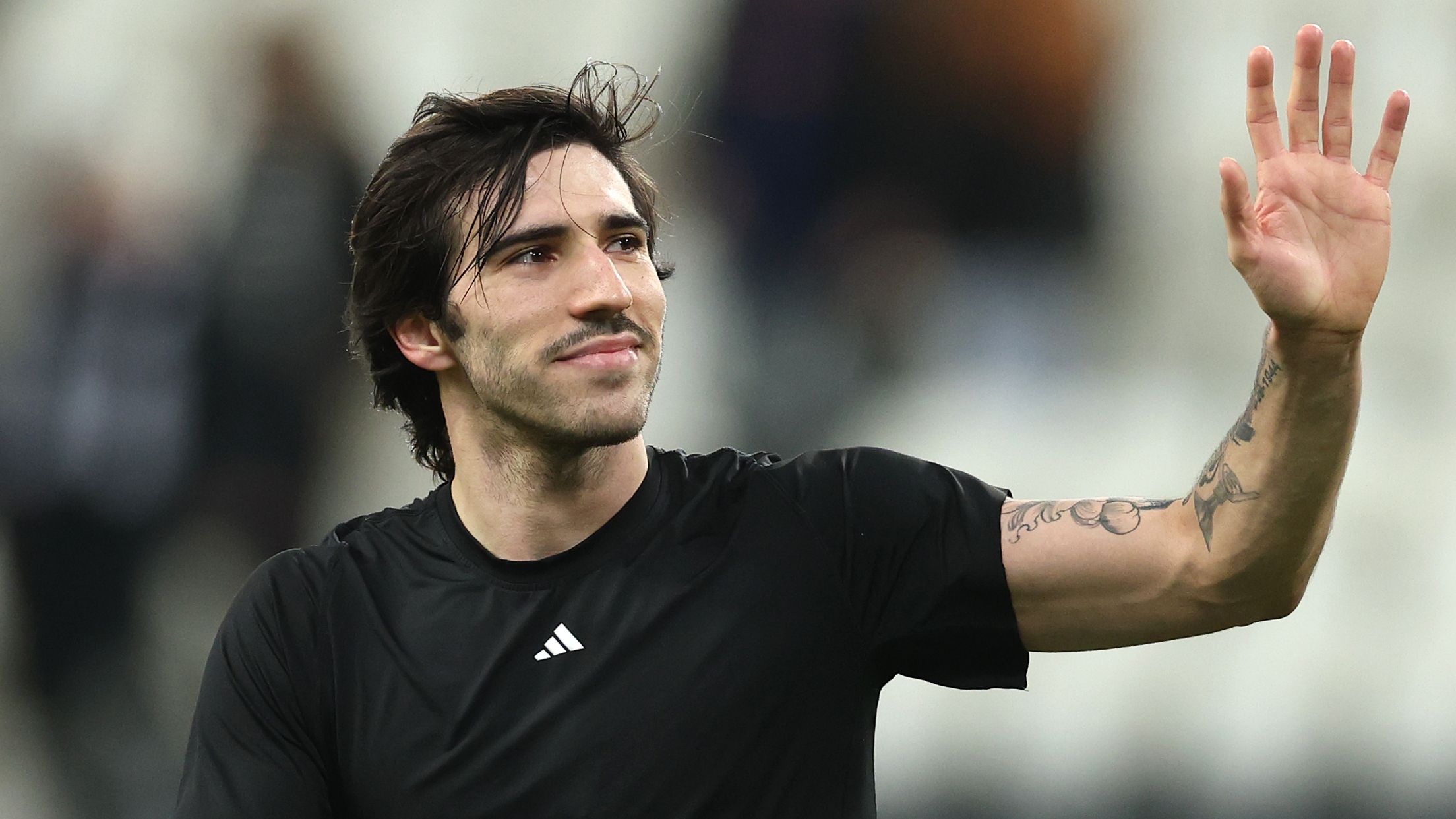 Sandro Tonali: Spurs' Record Bid vs. Man City's Power Play