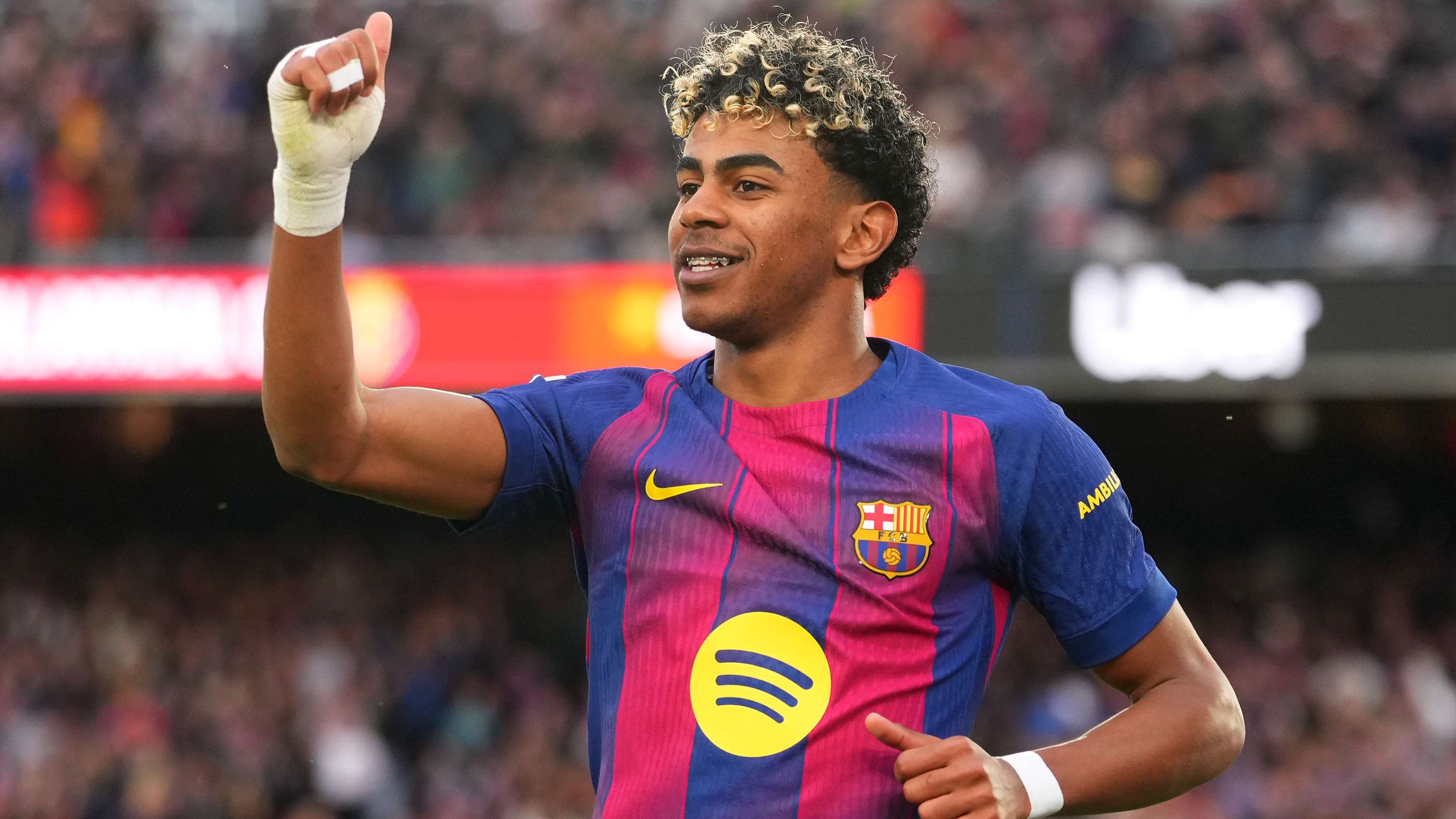 FC Barcelona v Villarreal CF - LaLiga EA Sports