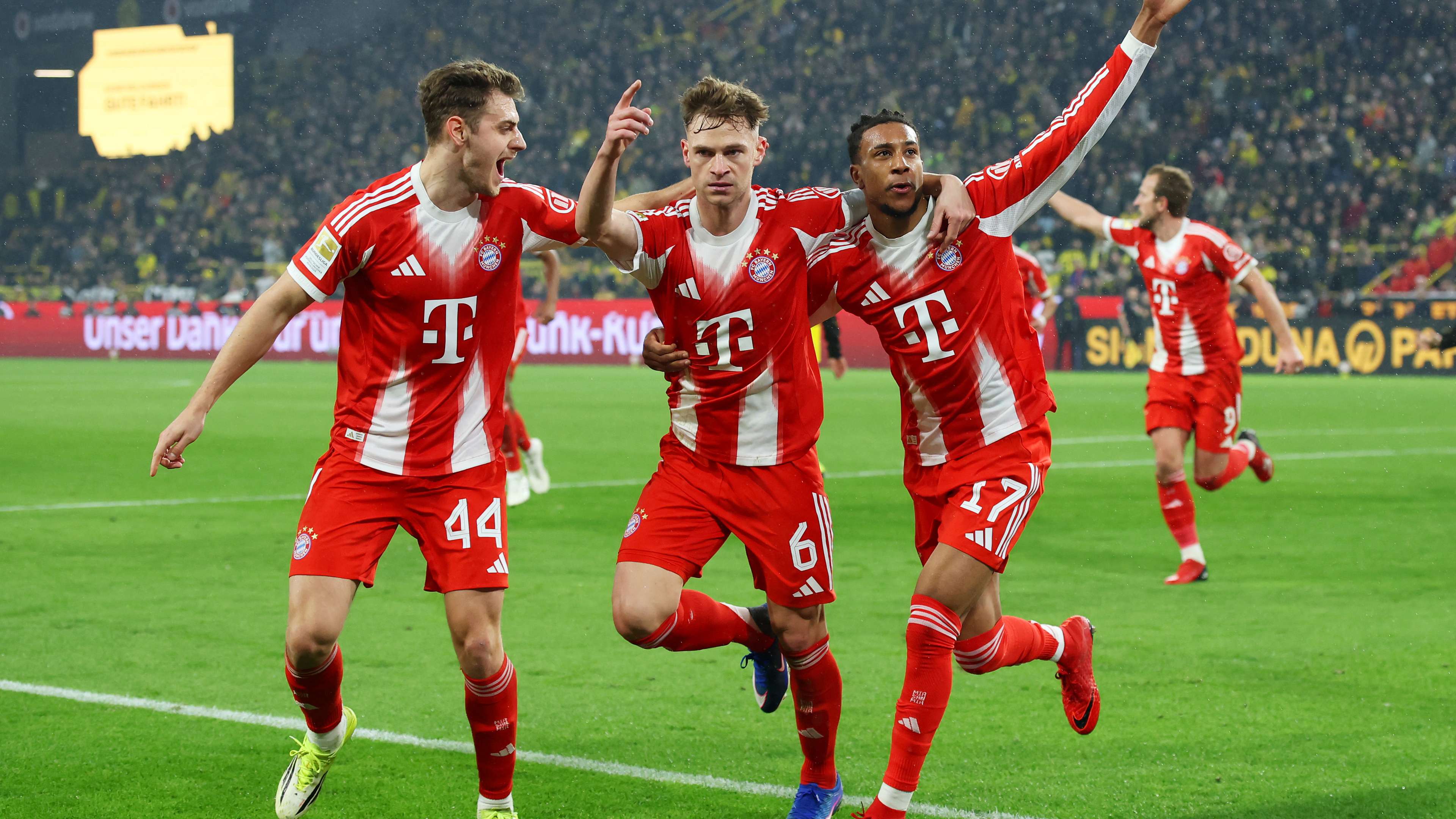 Borussia Dortmund v FC Bayern München - Bundesliga