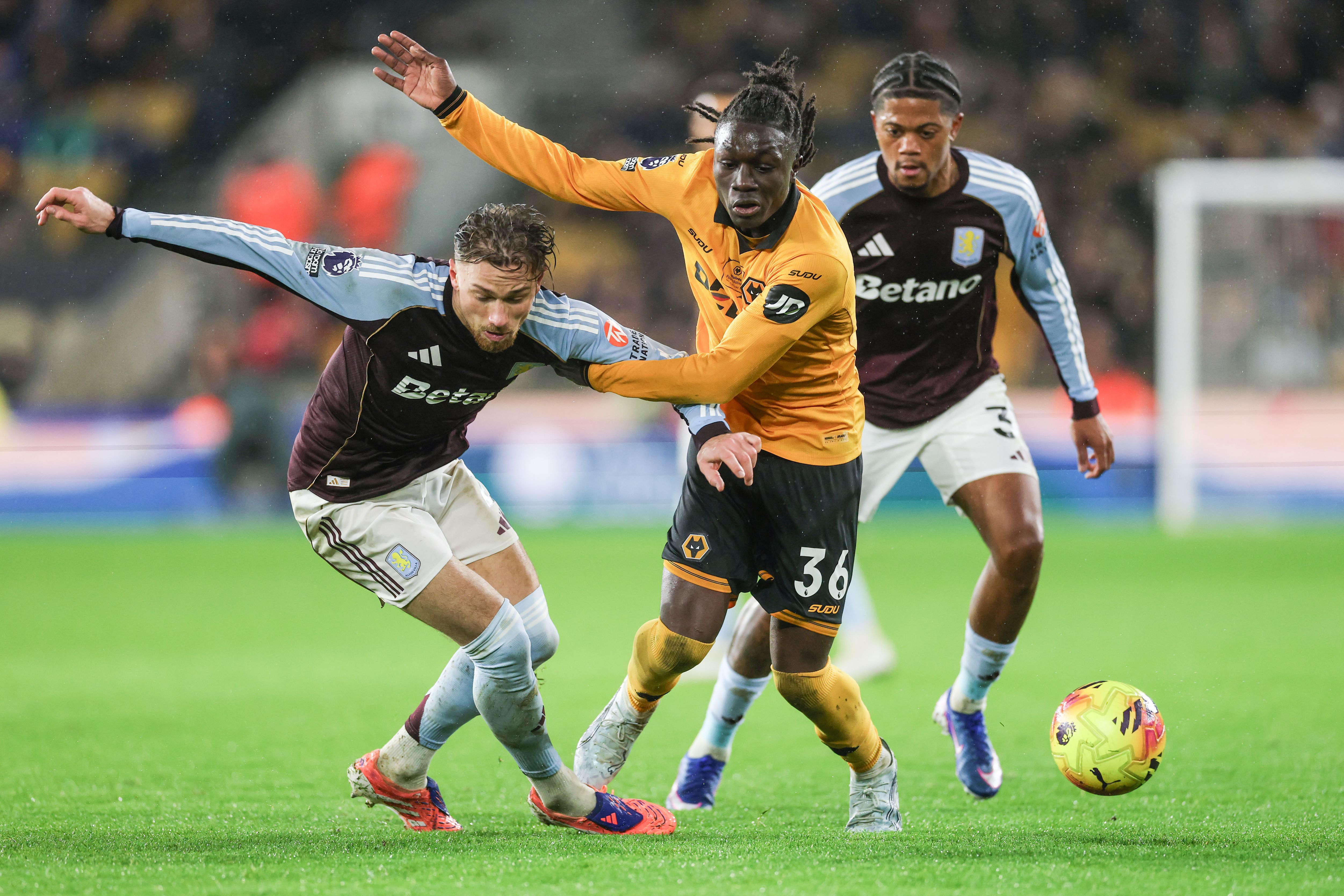 Wolverhampton Wanderers v Aston Villa - Premier League