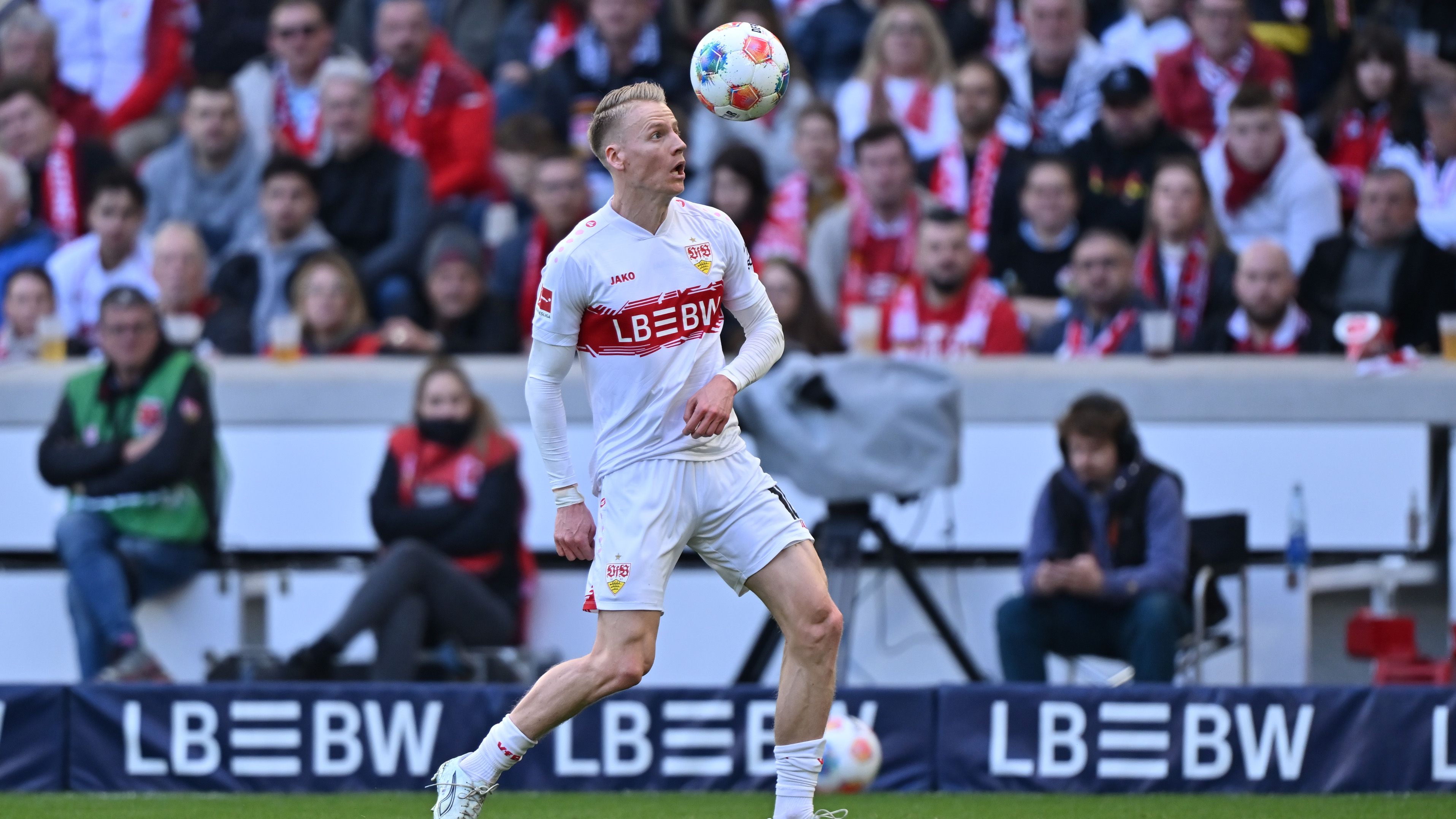 VfB Stuttgart v VfL Wolfsburg - Bundesliga