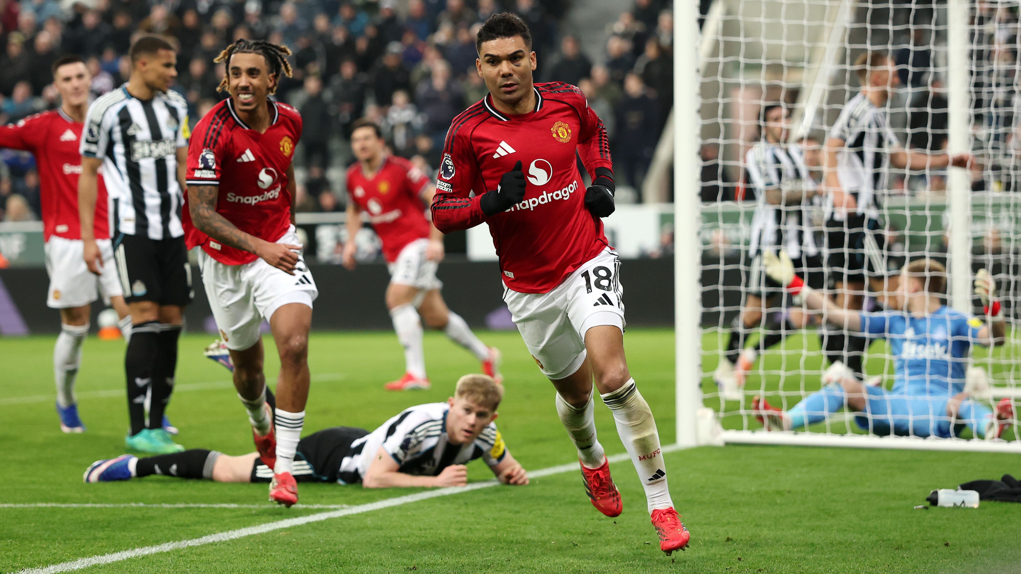 Newcastle United v Manchester United - Premier League