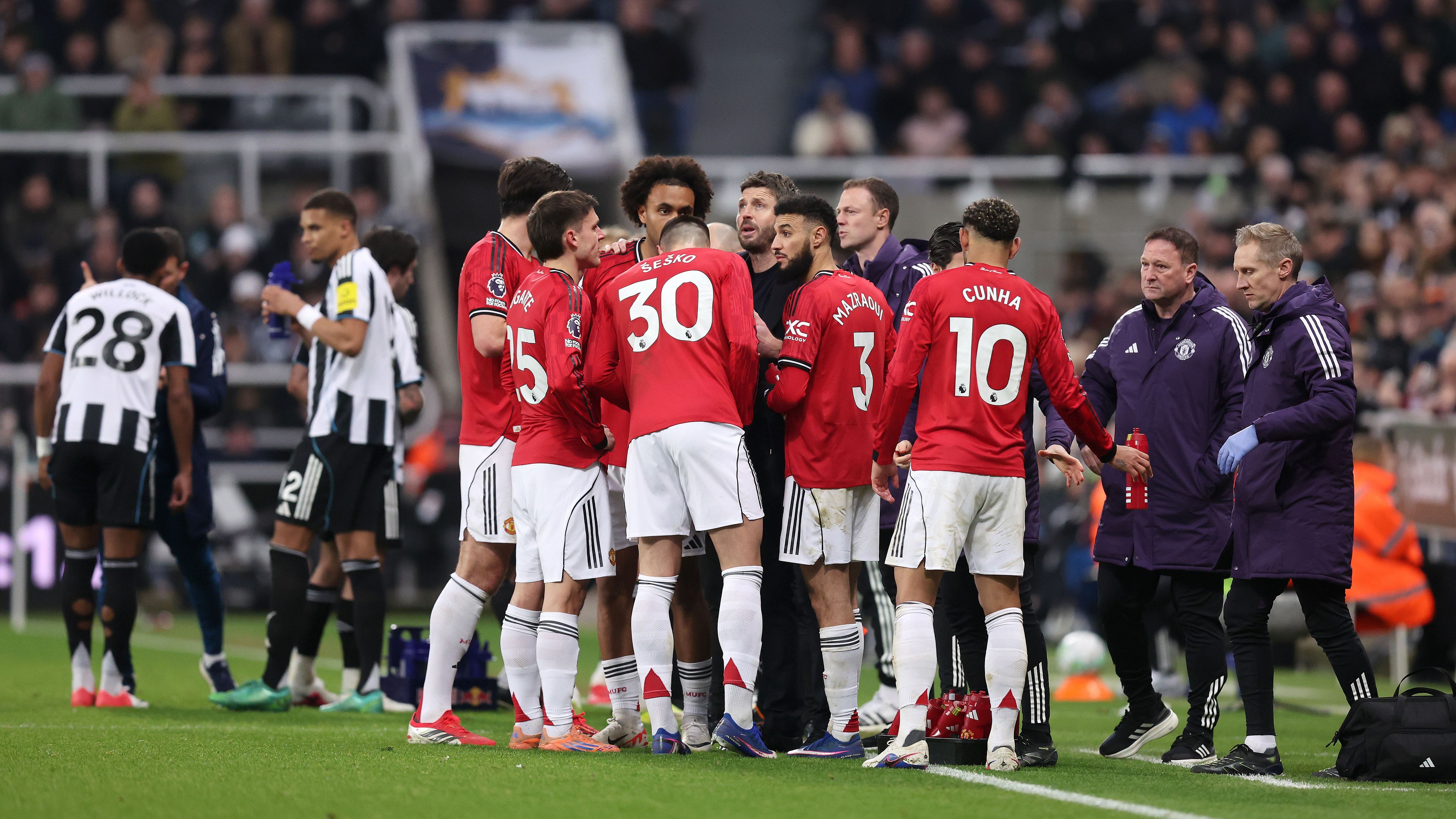 Newcastle United v Manchester United - Premier League