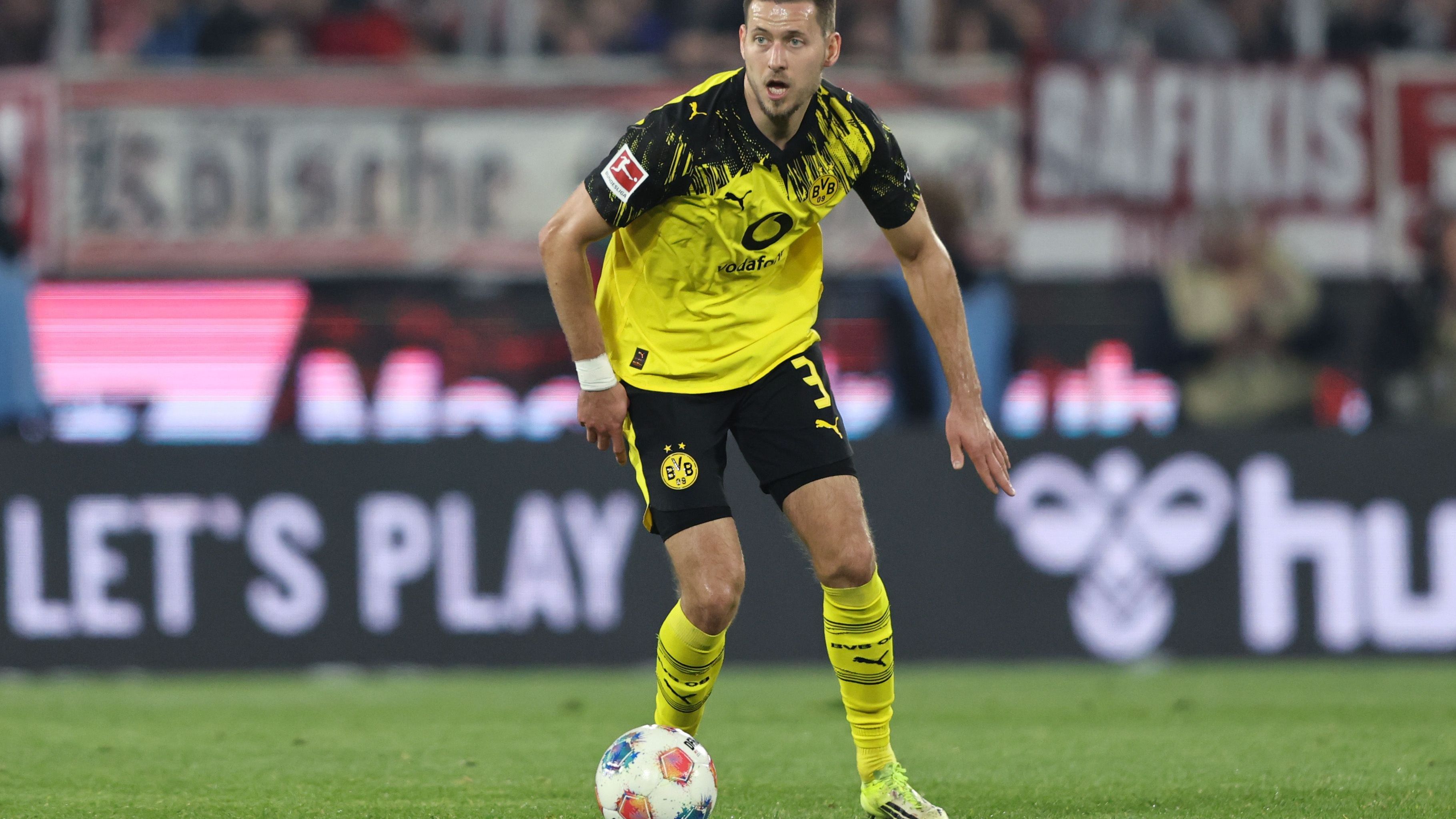 1. FC Köln v Borussia Dortmund - Bundesliga
