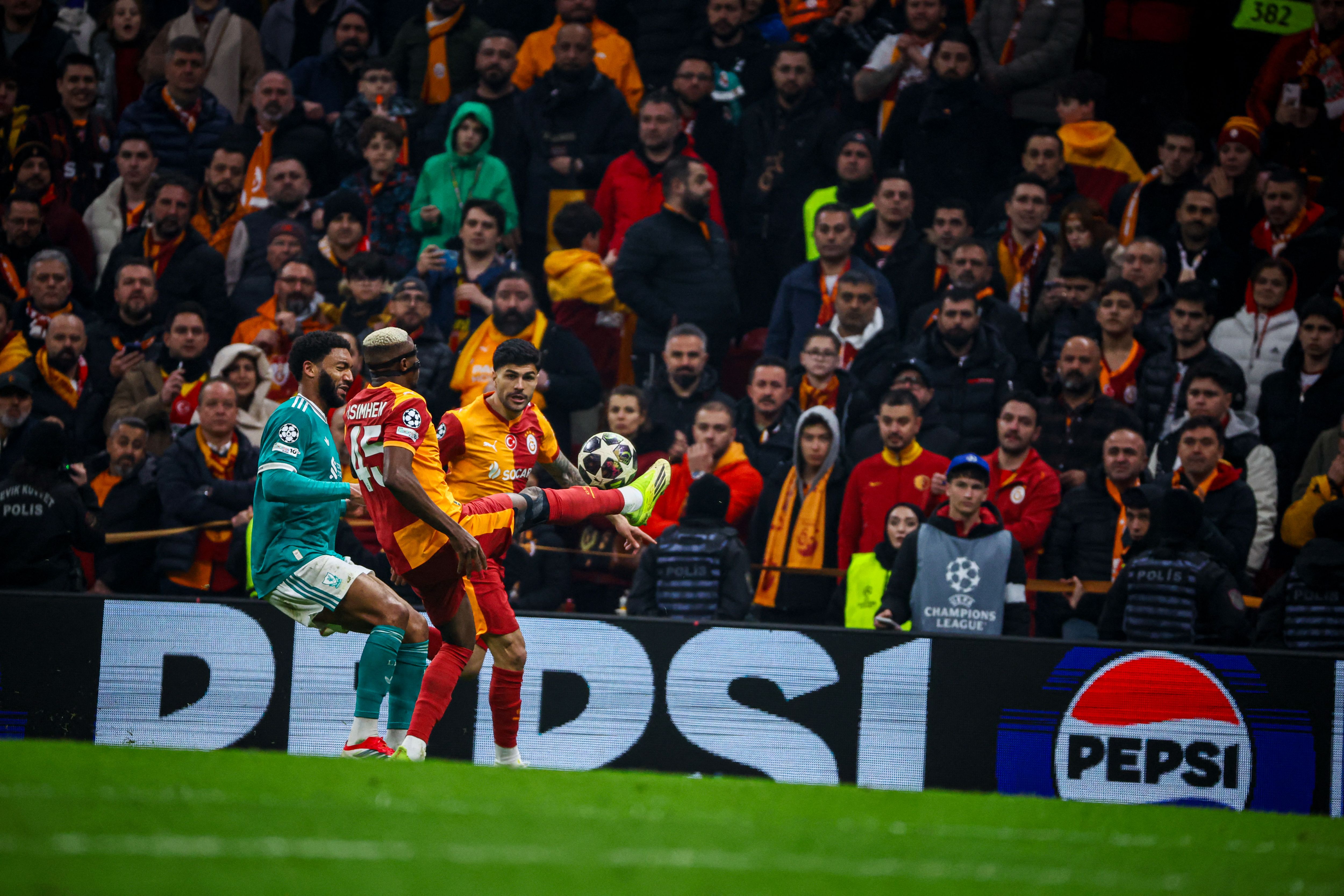 Galatasaray-vs-Liverpool-UEFA-Champions-League-2025-26-Round-of