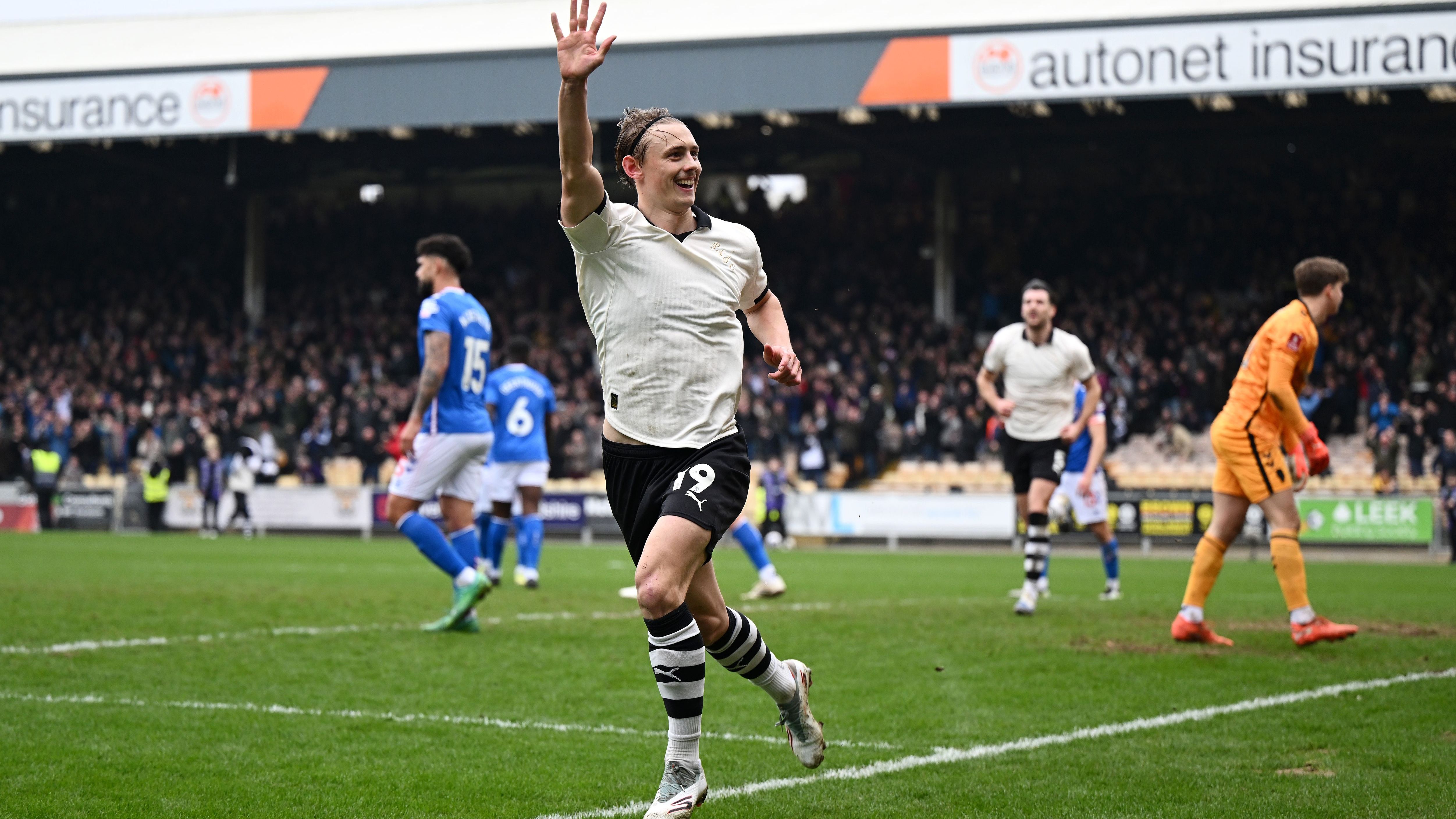 Port Vale v Sunderland - Emirates FA Cup Fifth Round