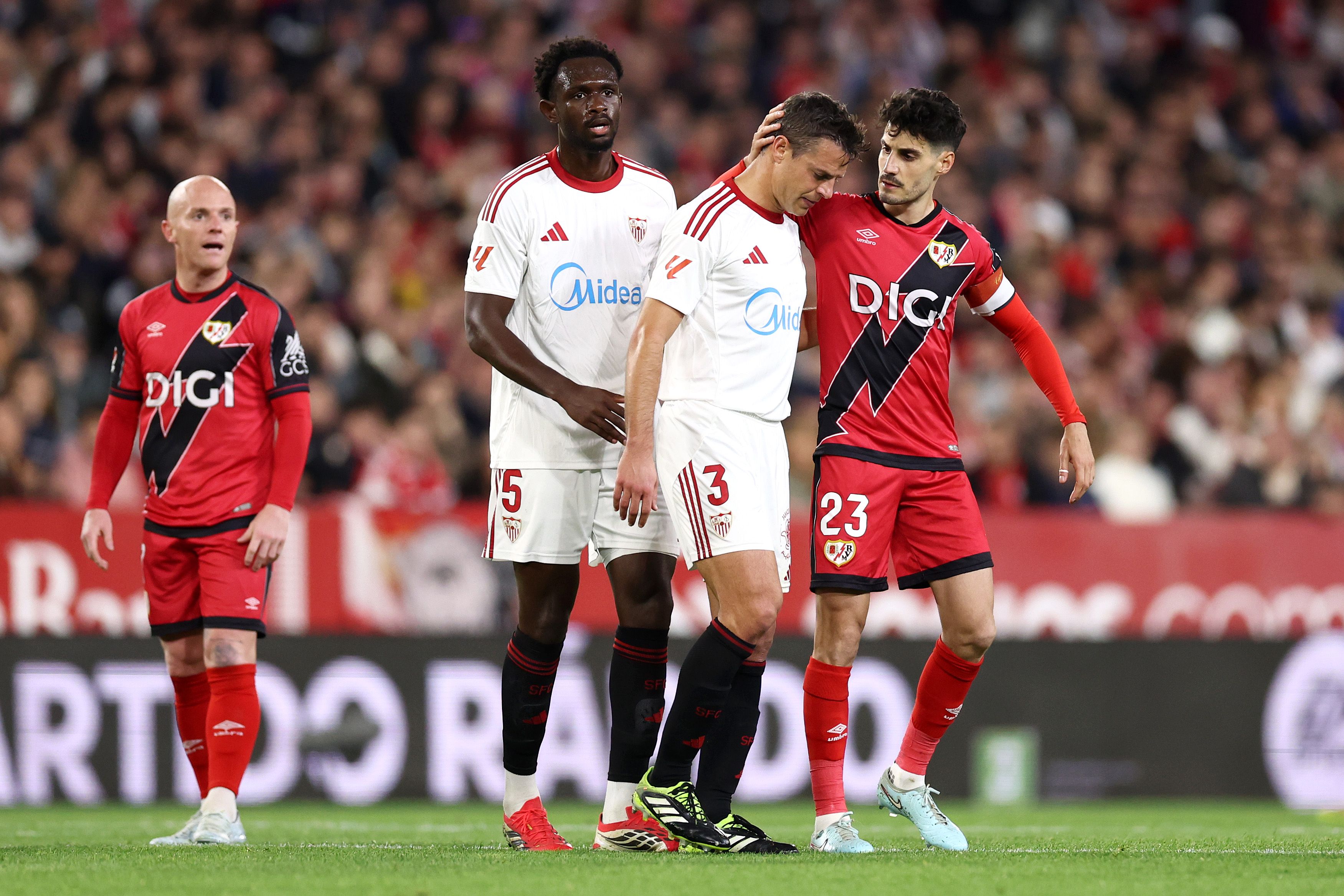 Sevilla FC v Rayo Vallecano de Madrid - LaLiga EA Sports