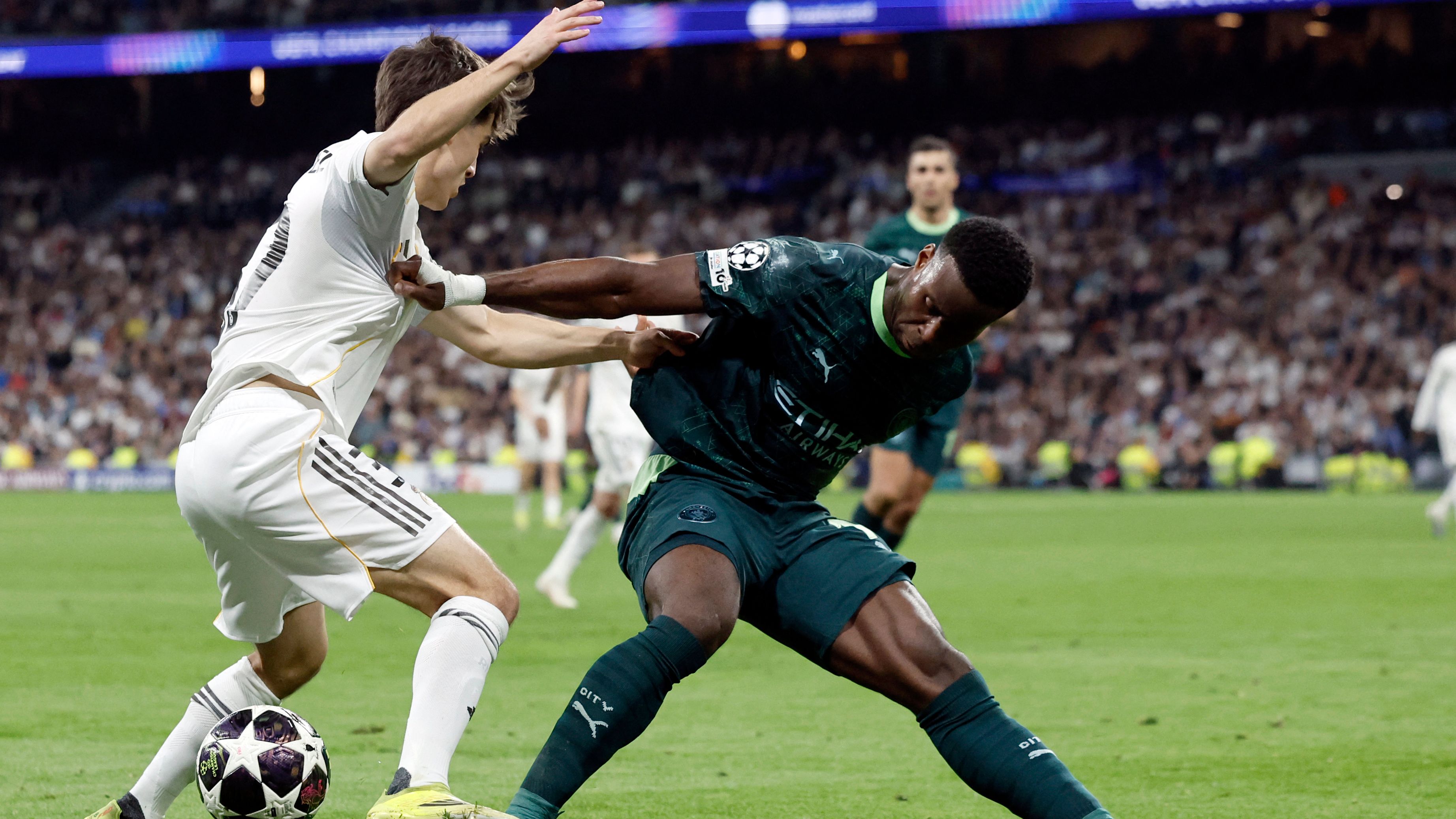 FBL-EUR-C1-REAL MADRID-MAN CITY