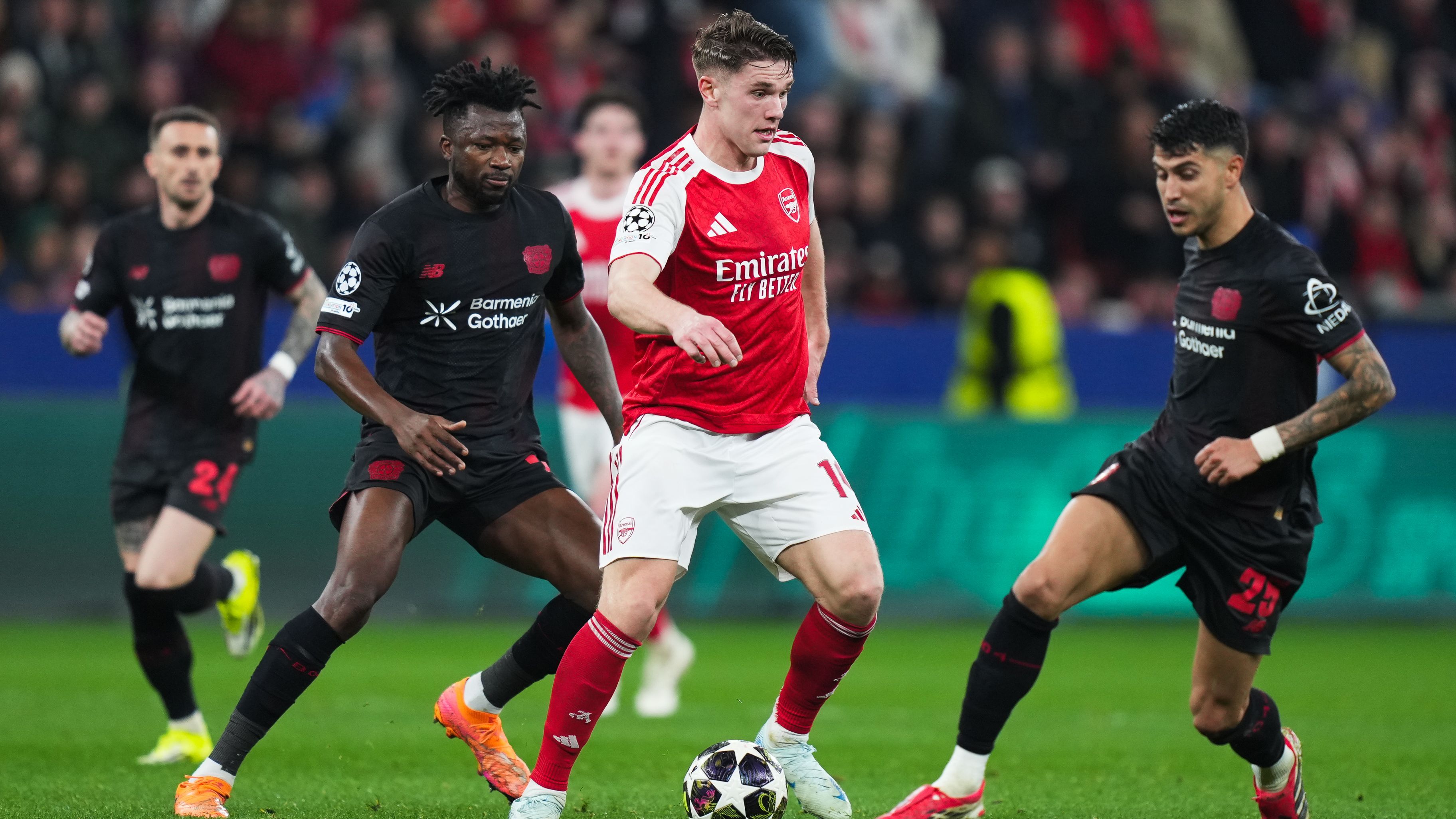 Bayer 04 Leverkusen v Arsenal FC - UEFA Champions League 2025/26 Round of 16 First Leg