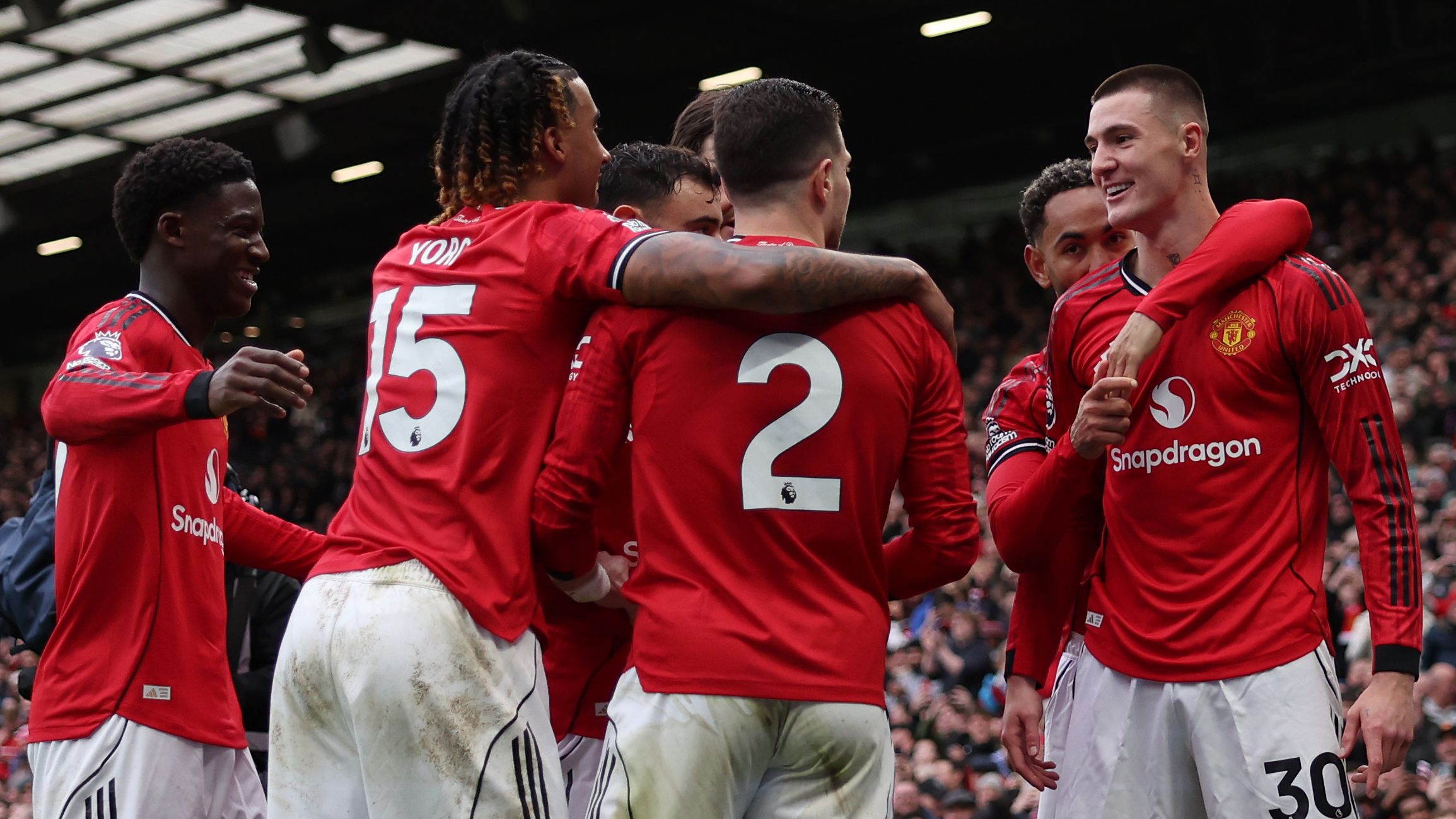 Manchester United v Aston Villa - Premier League