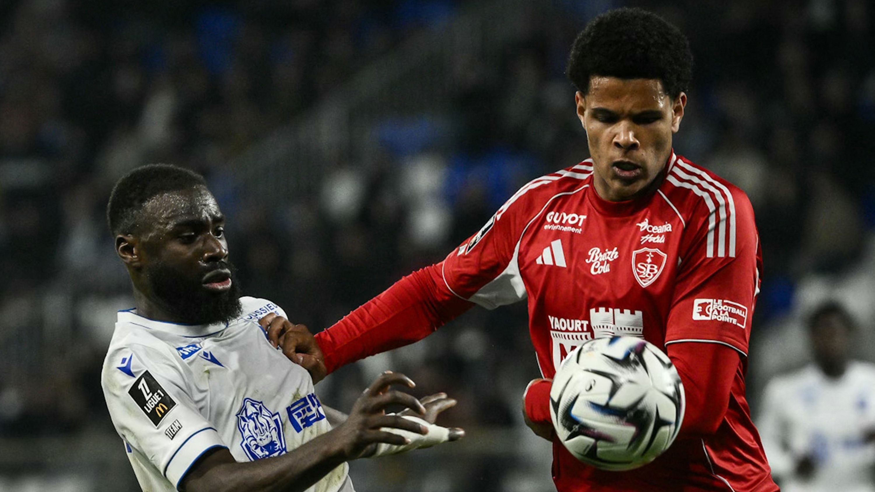 FBL-FRA-LIGUE1-AUXERRE-BREST