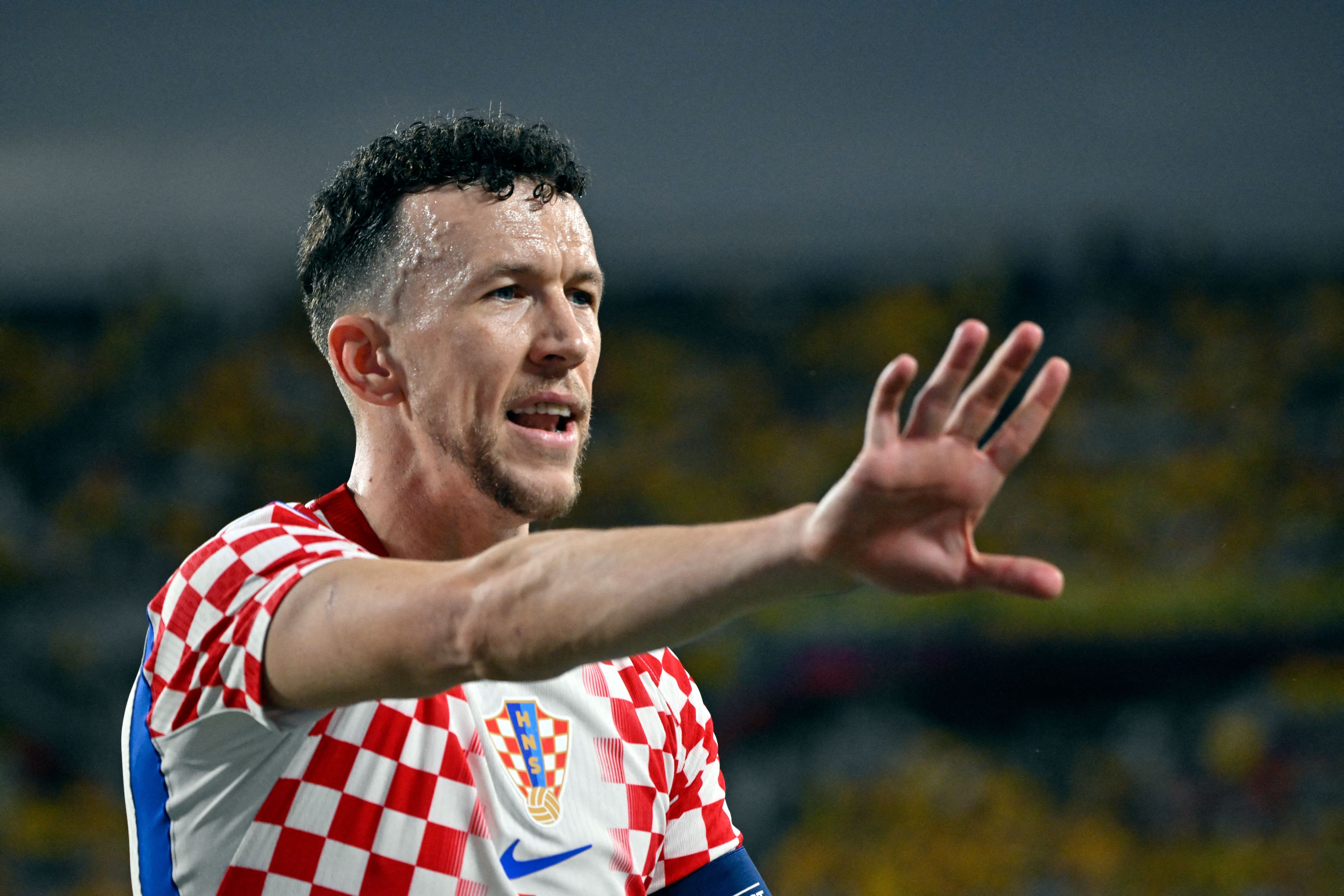 FBL-FRIENDLY-COL-CRO