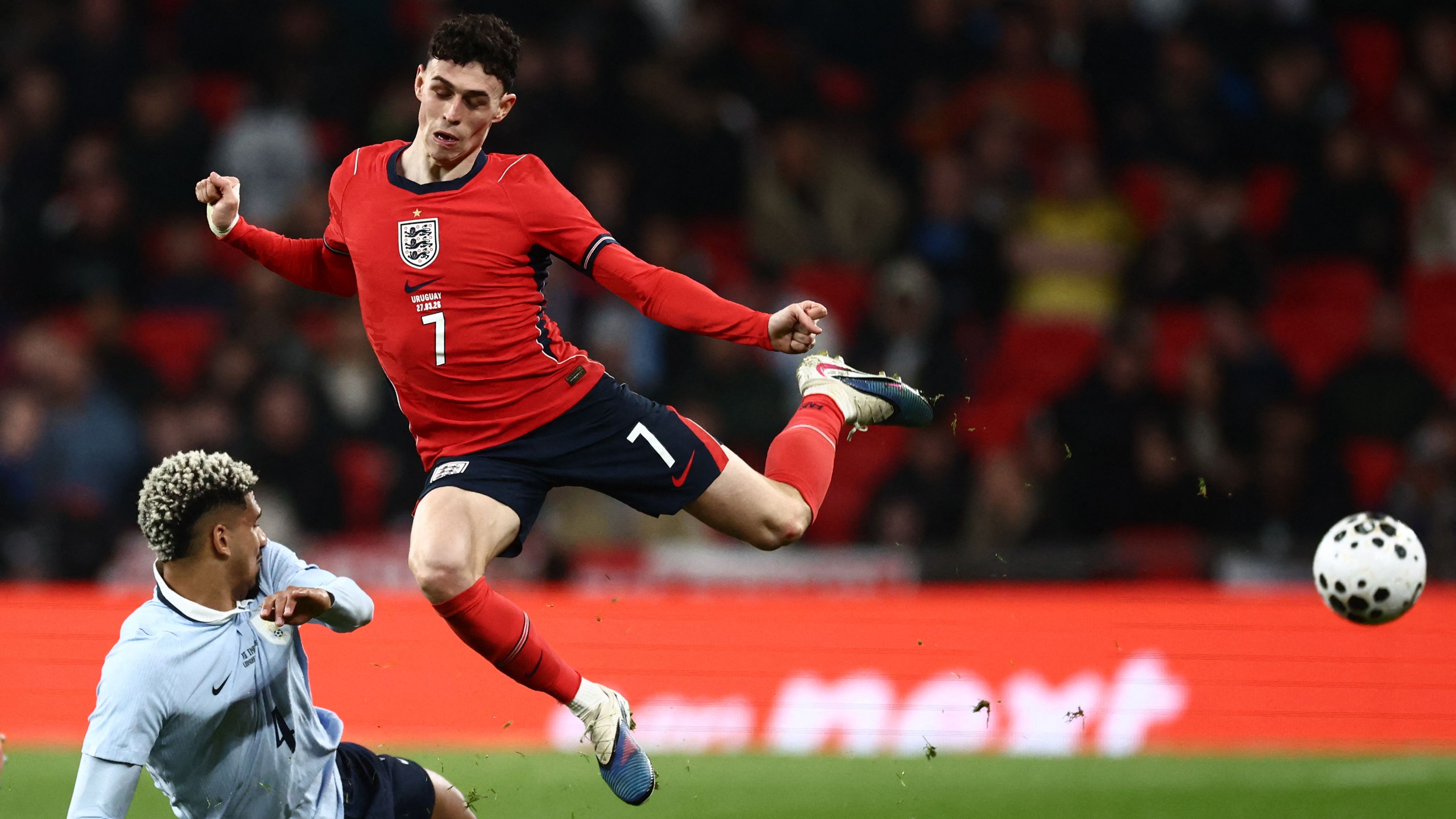 TOPSHOT-FBL-WC-FRIENDLY-ENG-URU