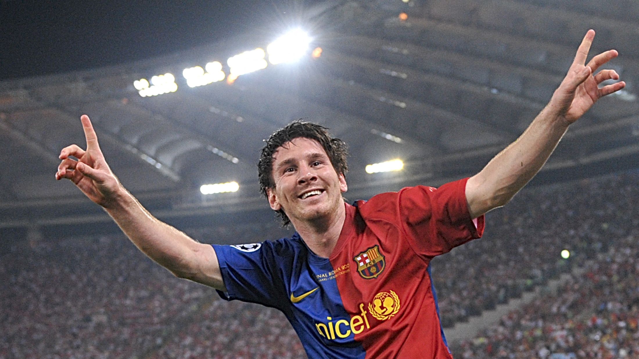 TOPSHOT-FBL-EUR-C1-FINAL-ESP-ENG-BARCELONA-MANUTD