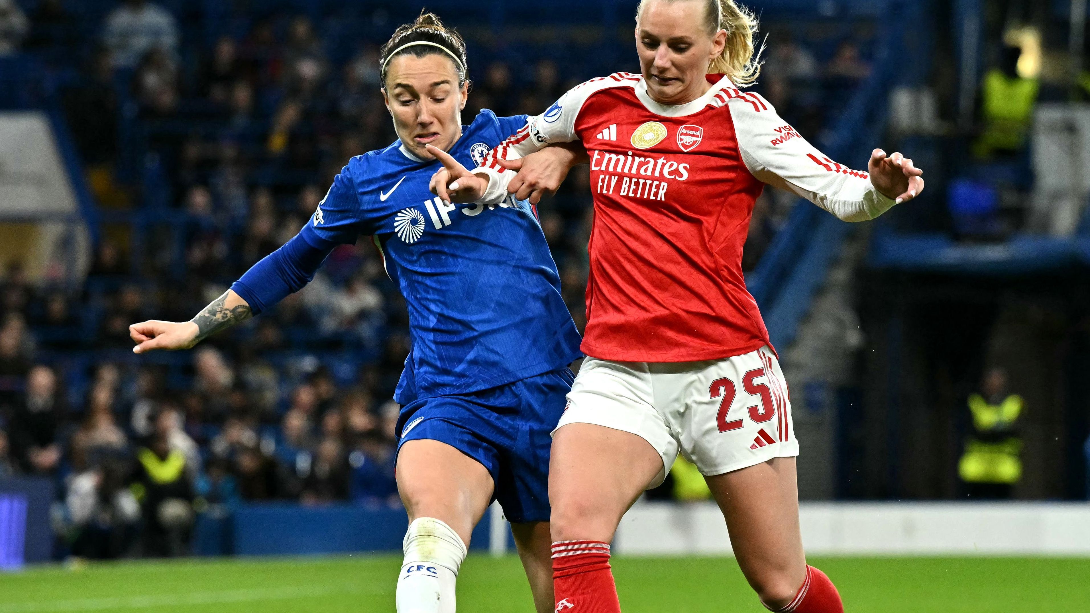 FBL-EUR-C1-WOMEN-CHELSEA-ARSENAL