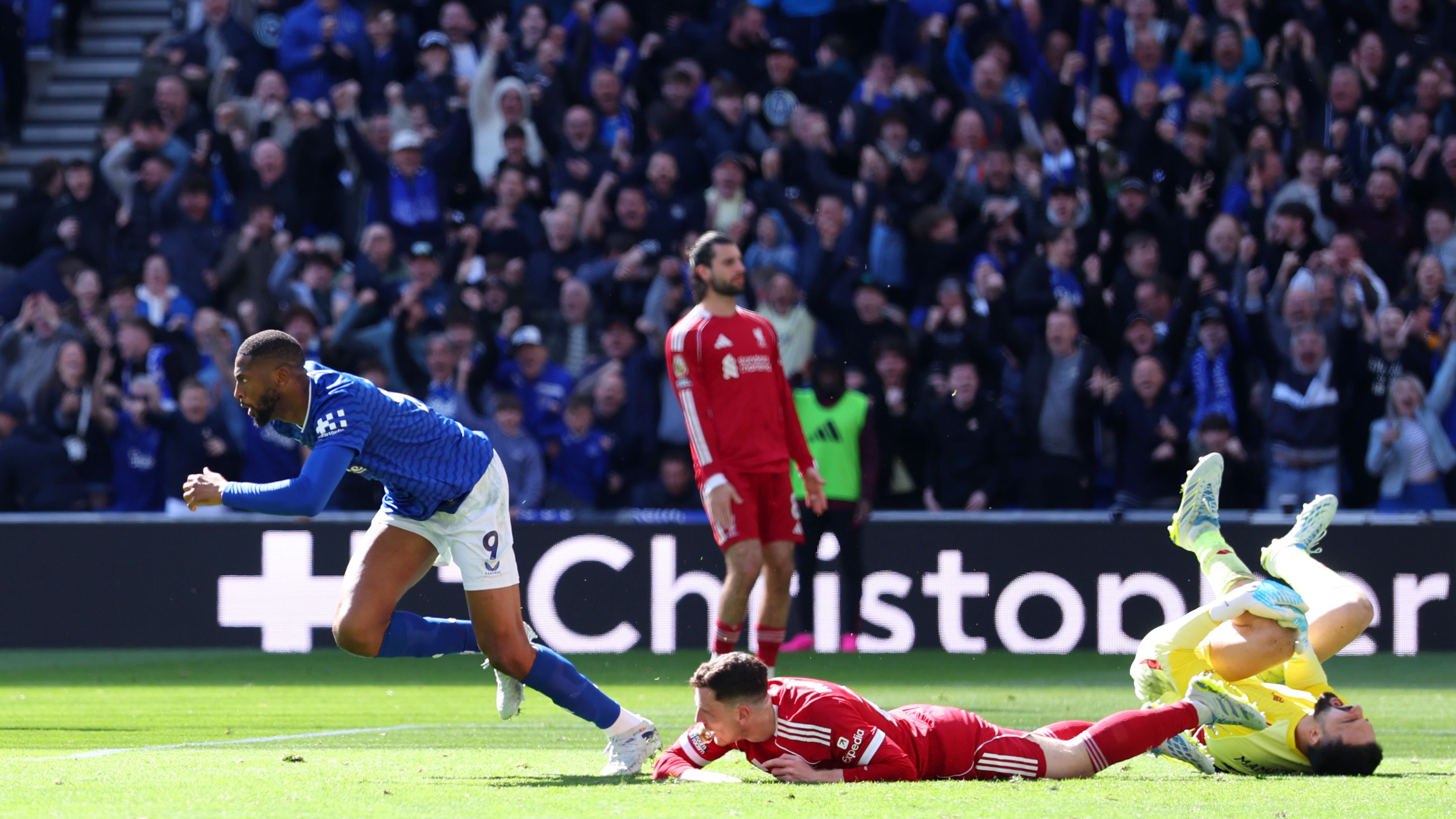Everton v Liverpool - Premier League