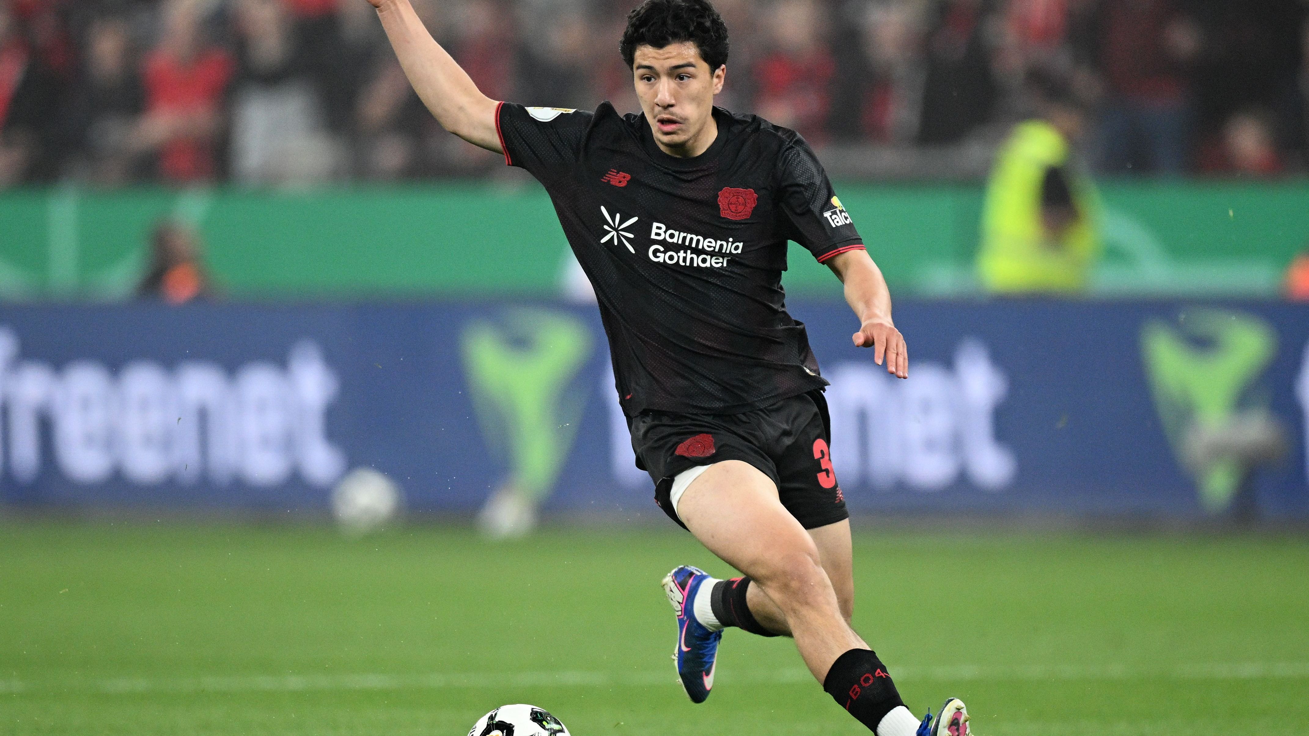 Milan faz contato com os agentes de Maza, do Bayer Leverkusen