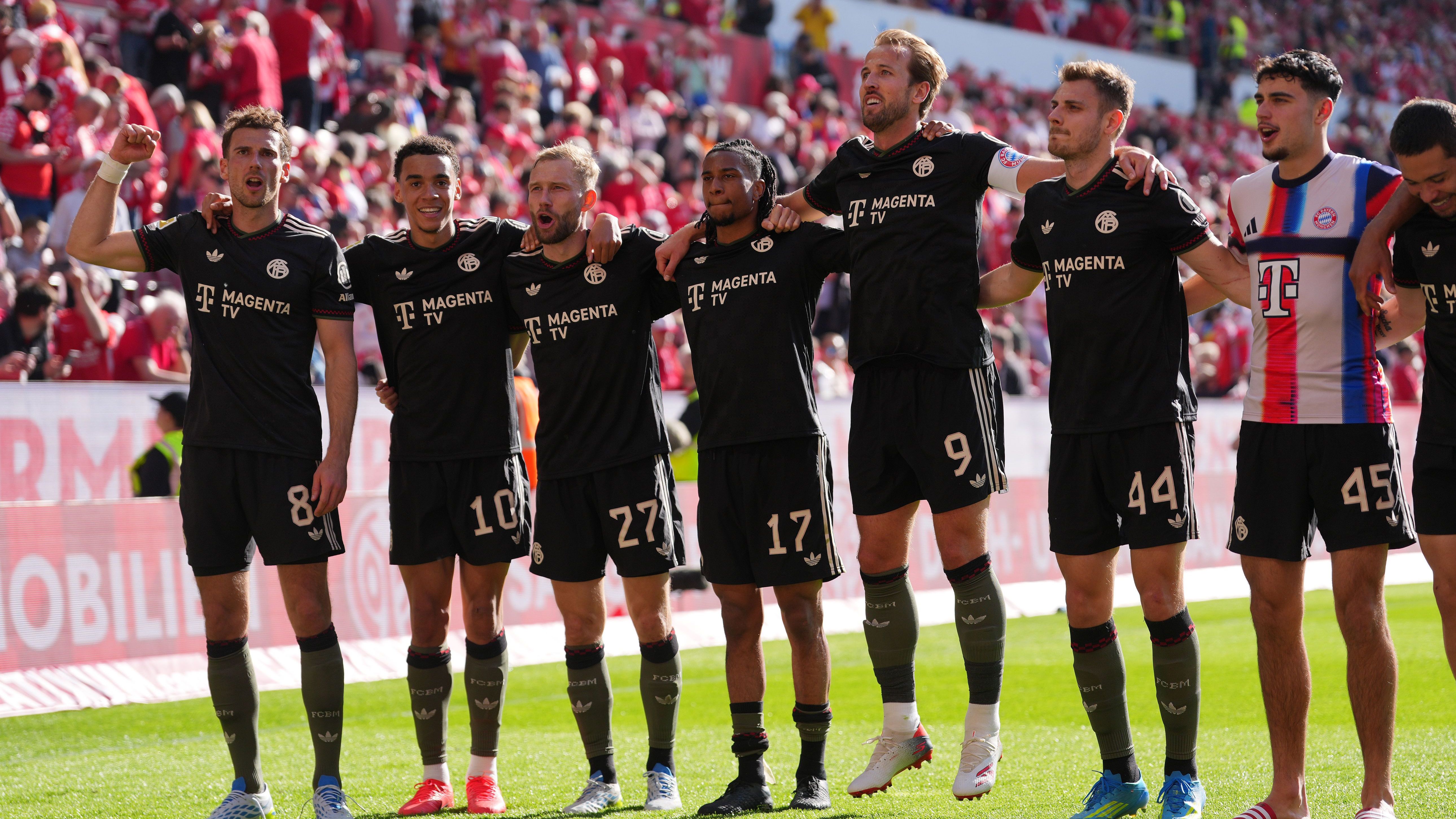 1. FSV Mainz 05 v FC Bayern München - Bundesliga