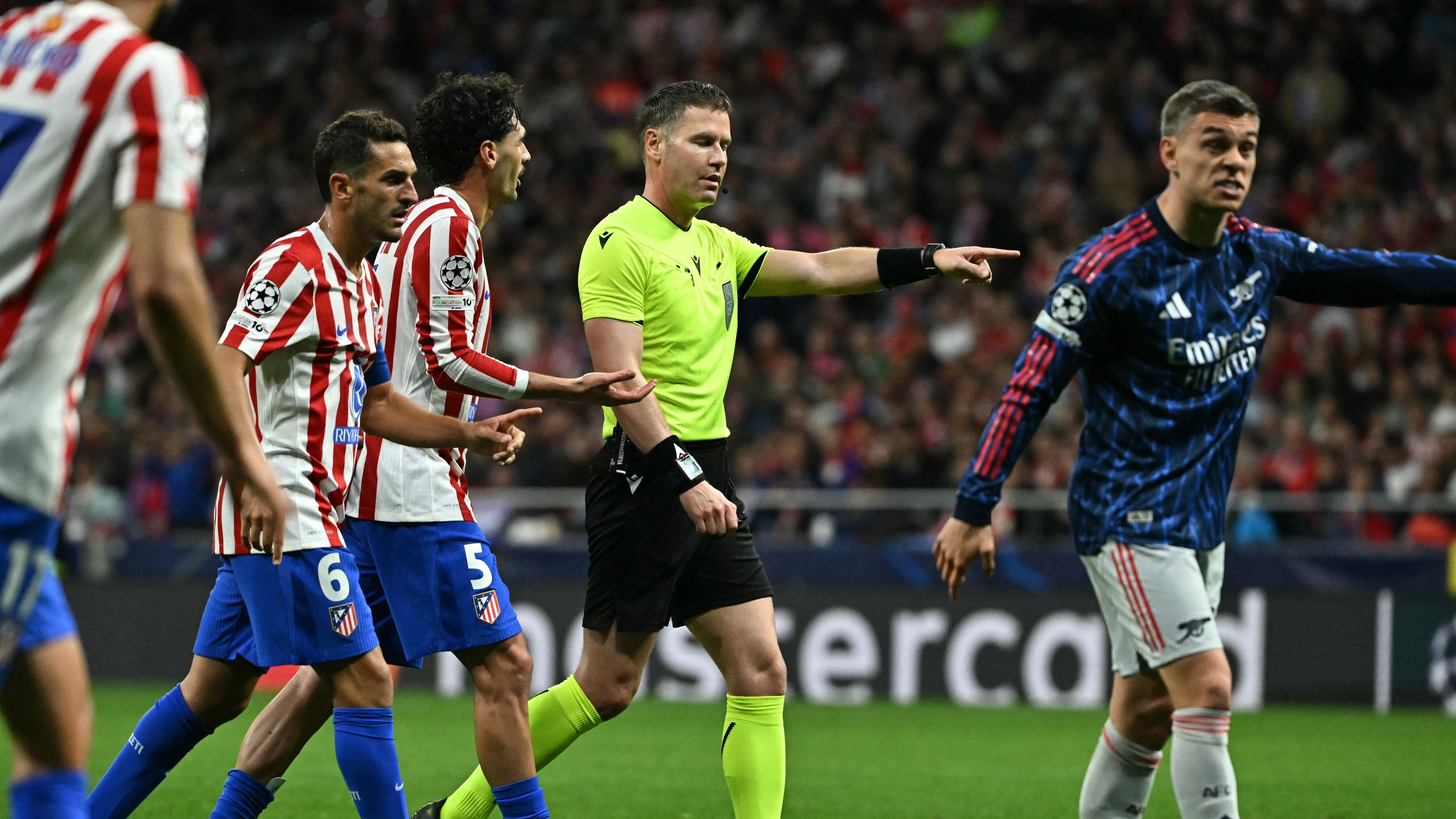 FBL-EUR-C1-ATLETICO MADRID-ARSENAL