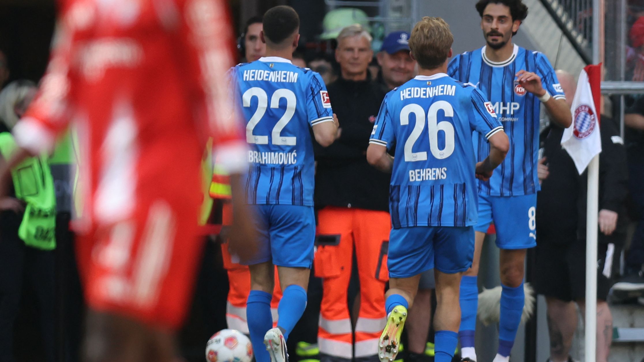 Heidenheim's 2-0 Lead at Bayern Revives Relegation Hopes and Threatens Historic Upset — image 4
