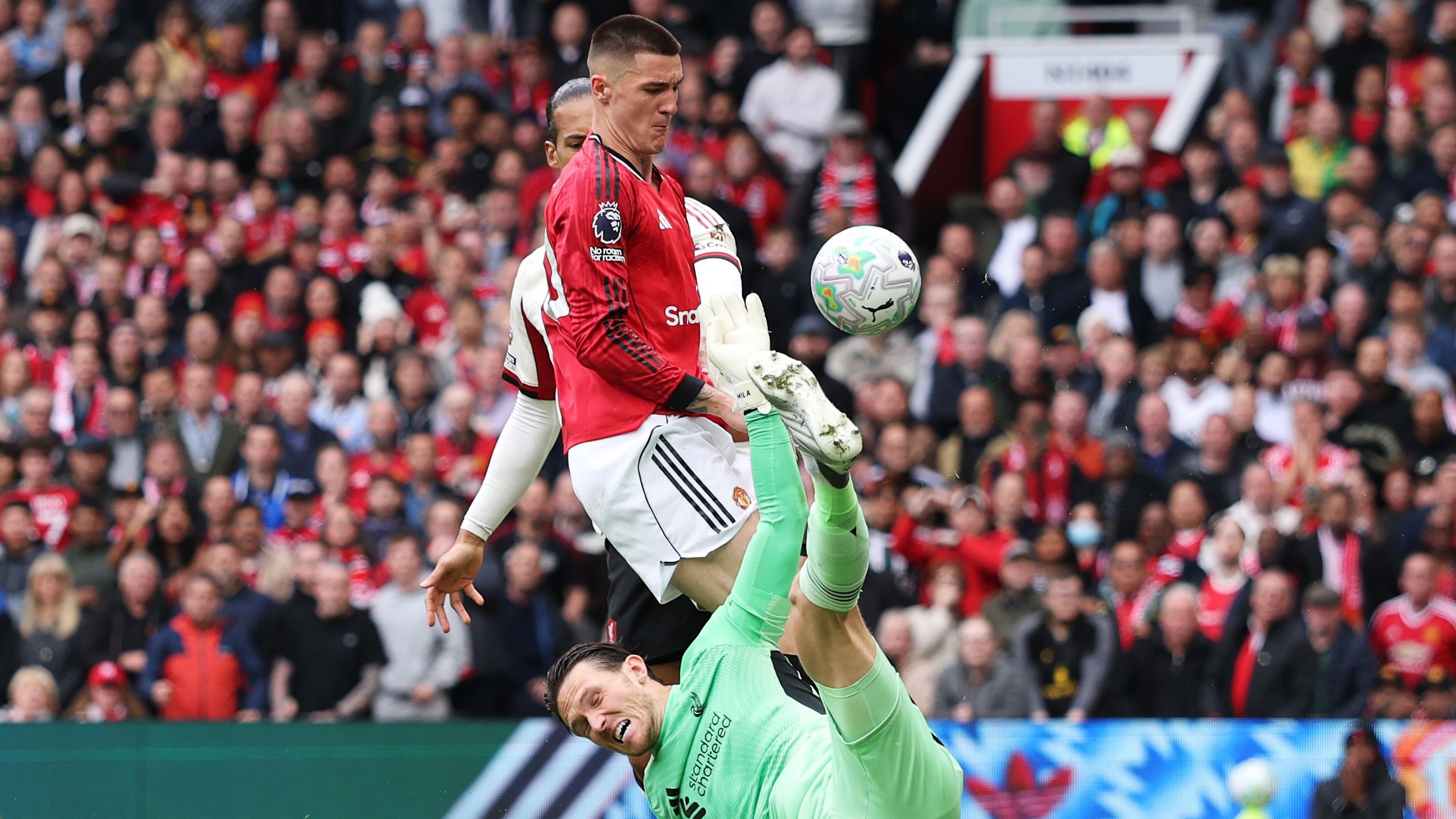 Manchester United v Liverpool - Premier League