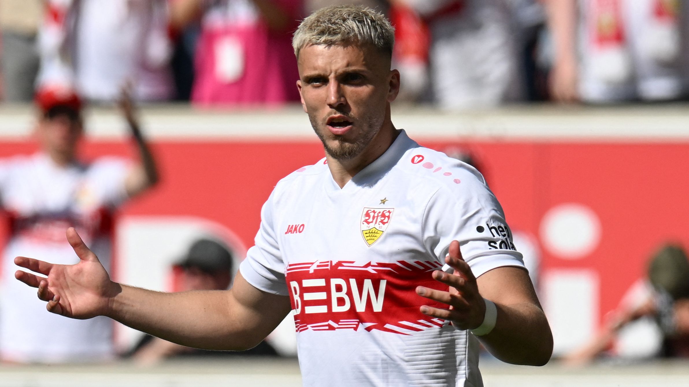 FBL-GER-BUNDESLIGA-STUTTGART-LEVERKUSEN