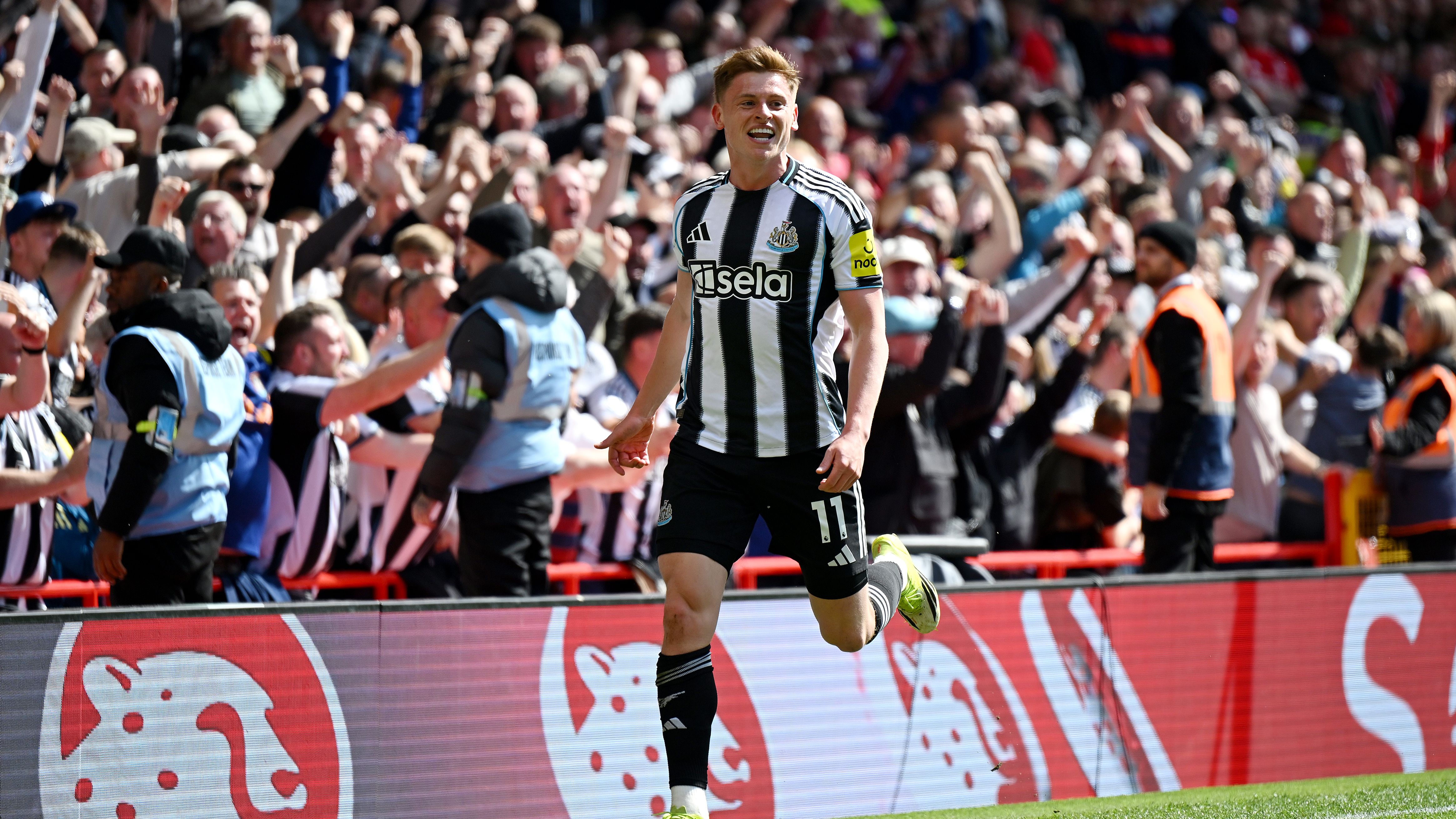 Nottingham Forest v Newcastle United - Premier League