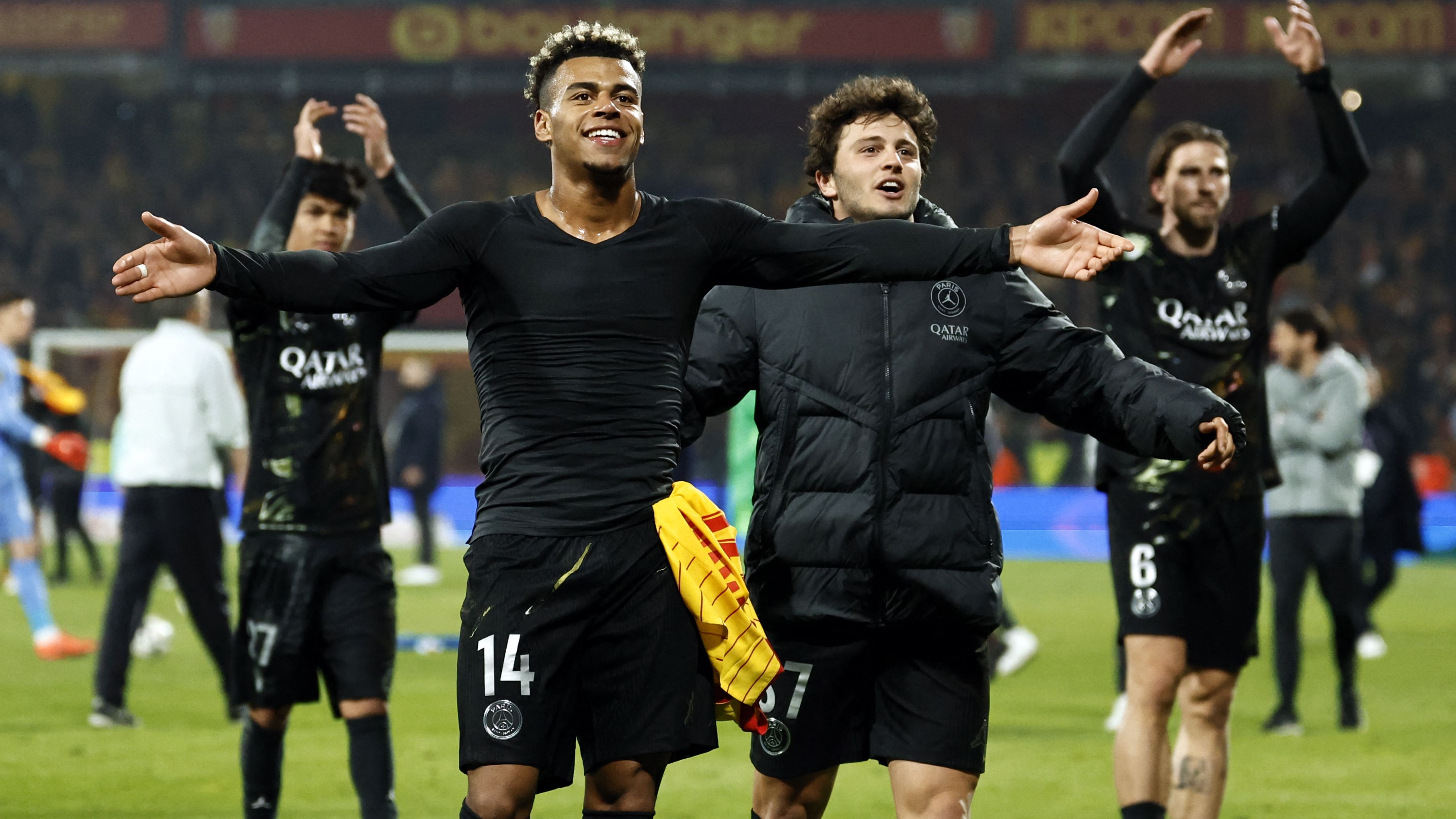 TOPSHOT-FBL-FRA-LIGUE1-LENS-PSG