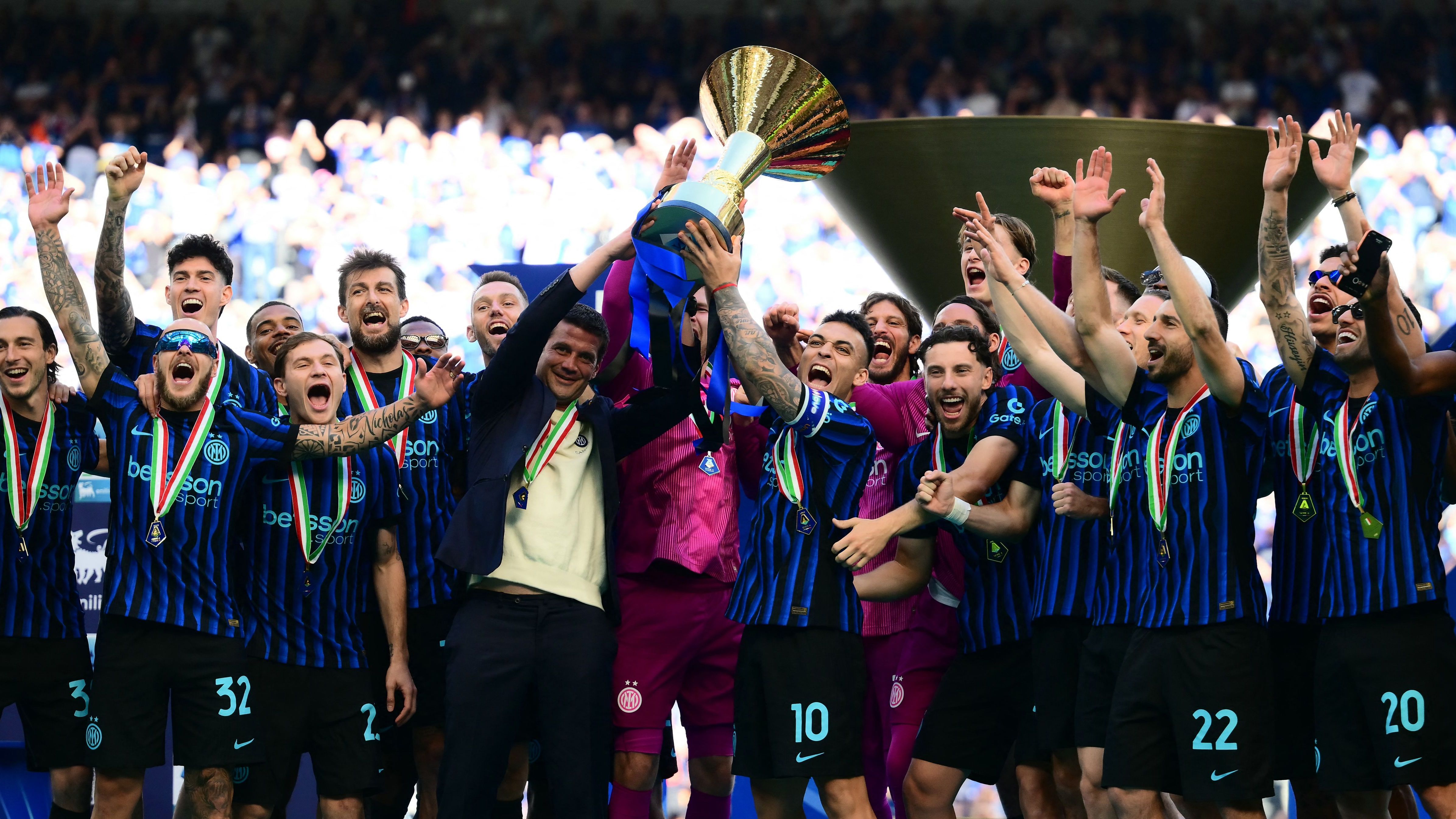 FBL-ITA-SERIEA-INTER-SCUDETTO-TROPHY